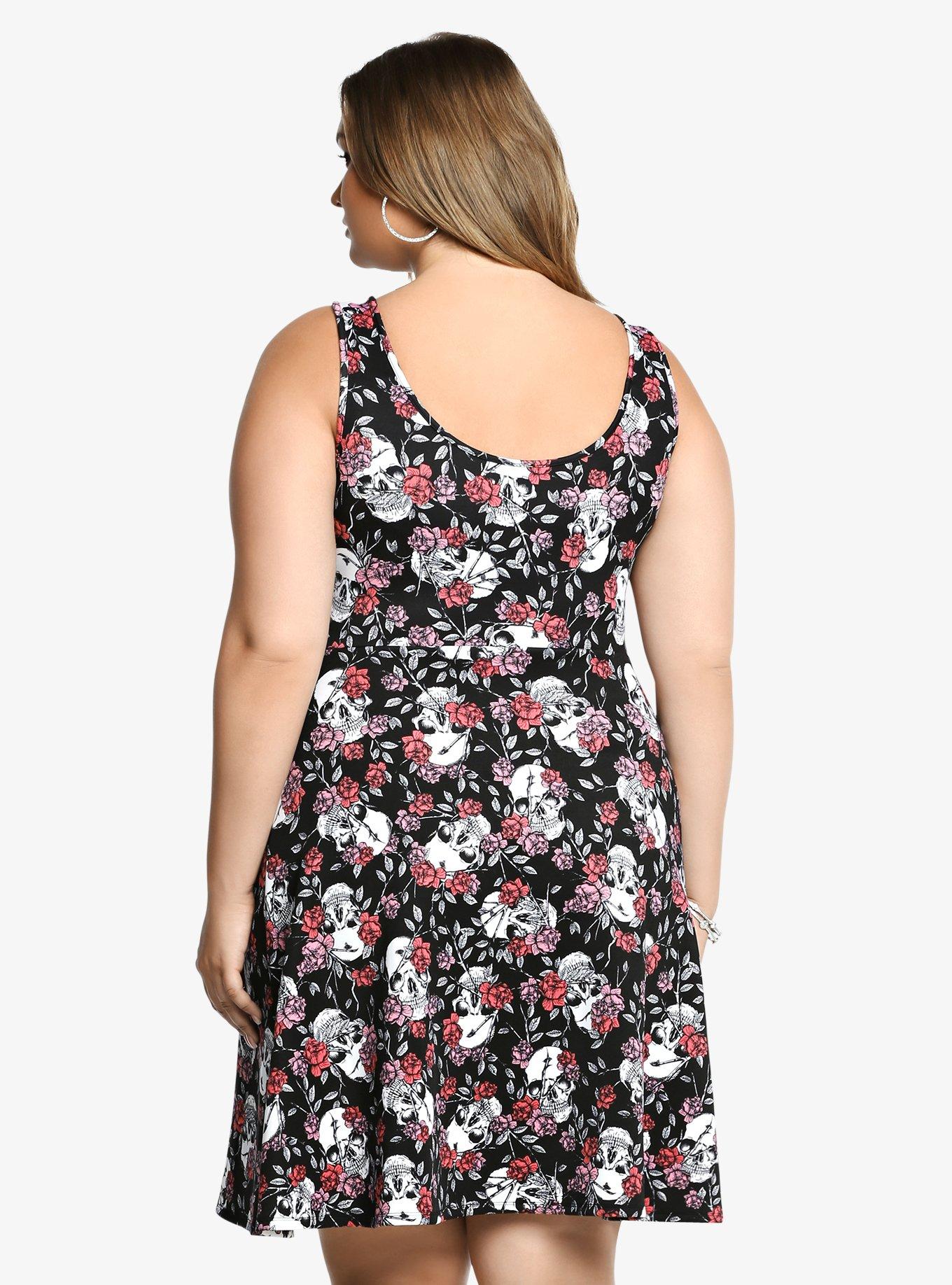 Torrid Plus Size Floral Blush Skater Dress Size 4X Pink - $36