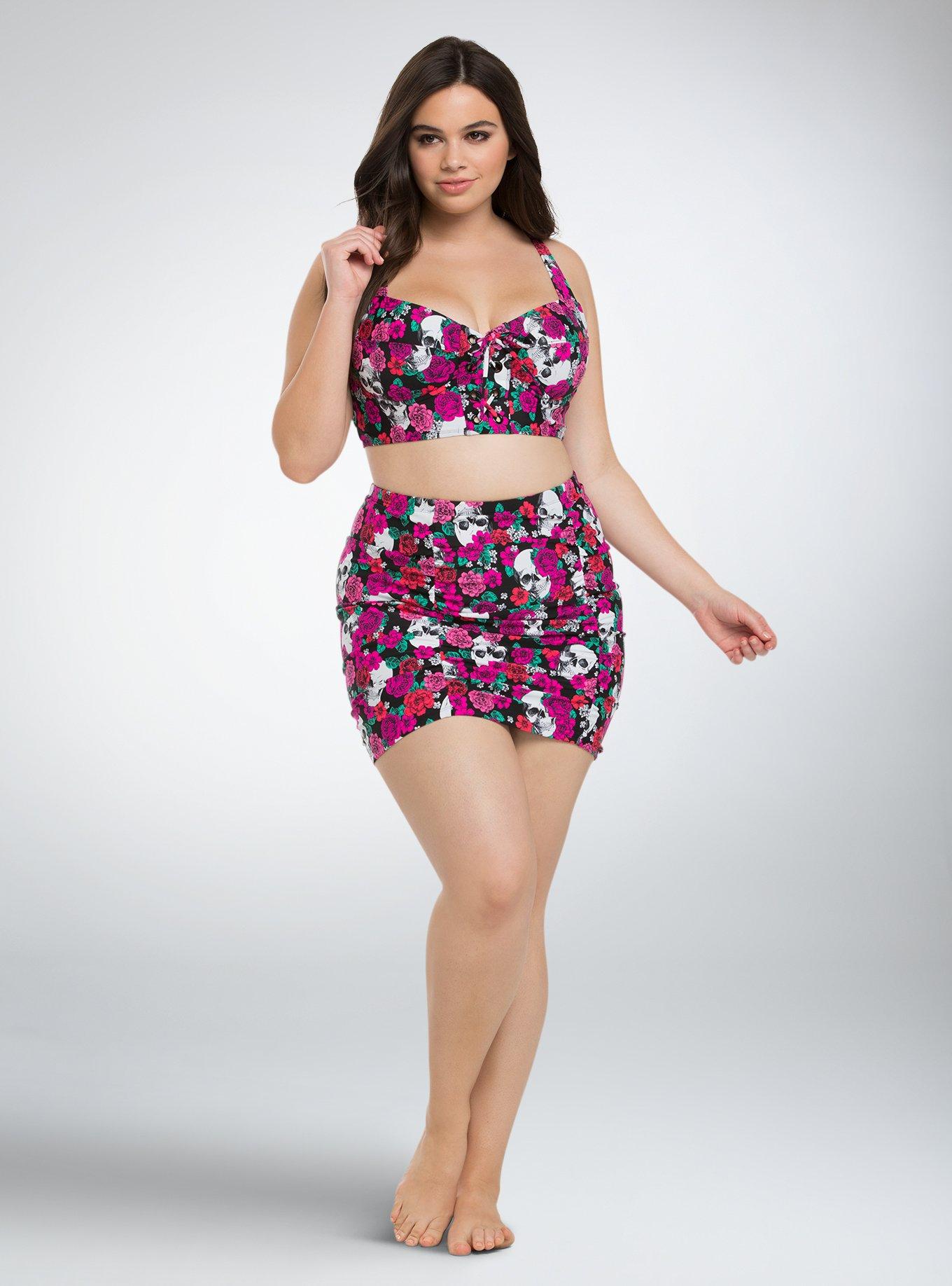 Skulls 2-Piece Swimsuit [PLUS]