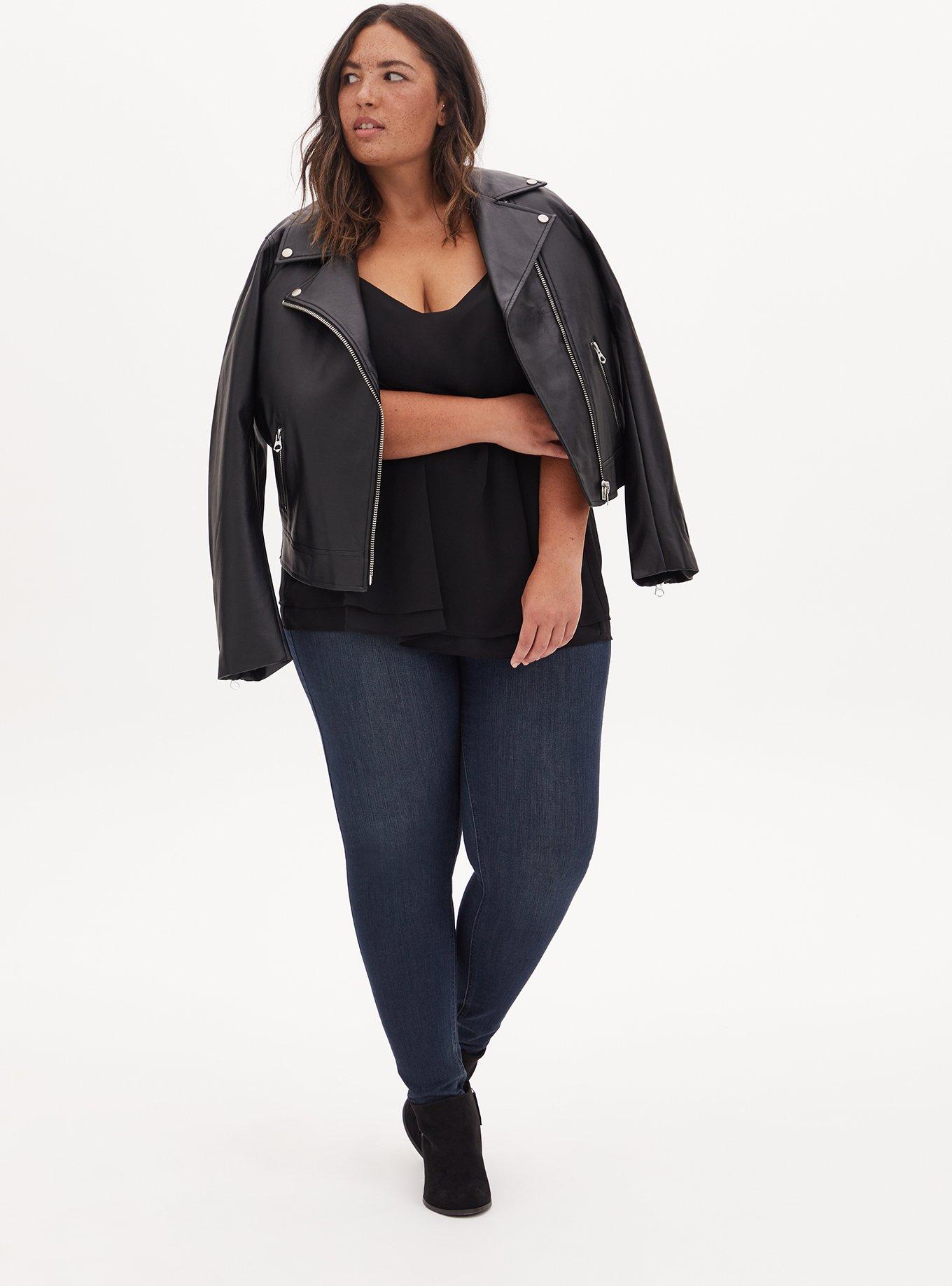 Plus Size Clothing in Thunder Bay, ON at Torrid