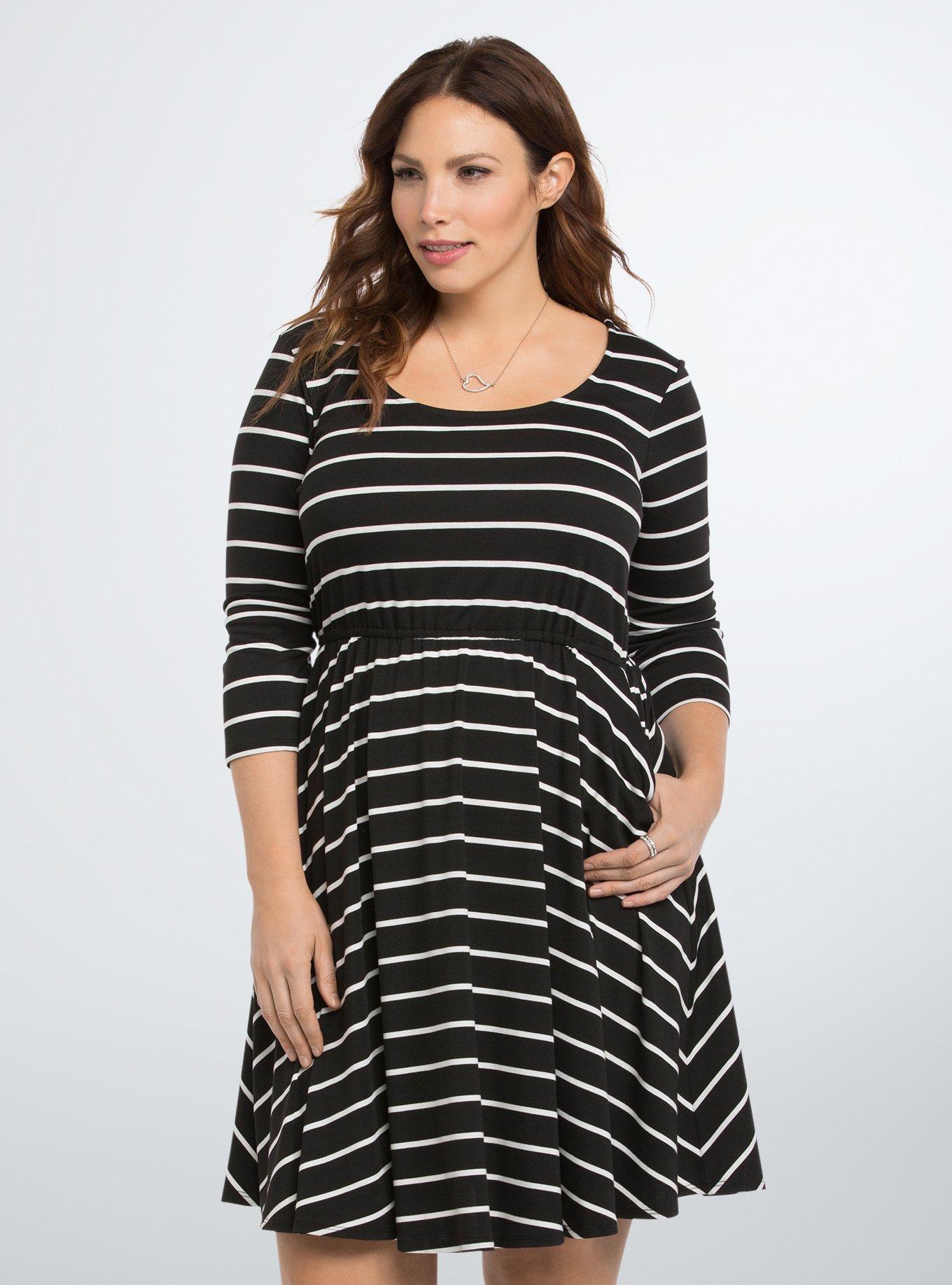 Torrid black hotsell and white dress