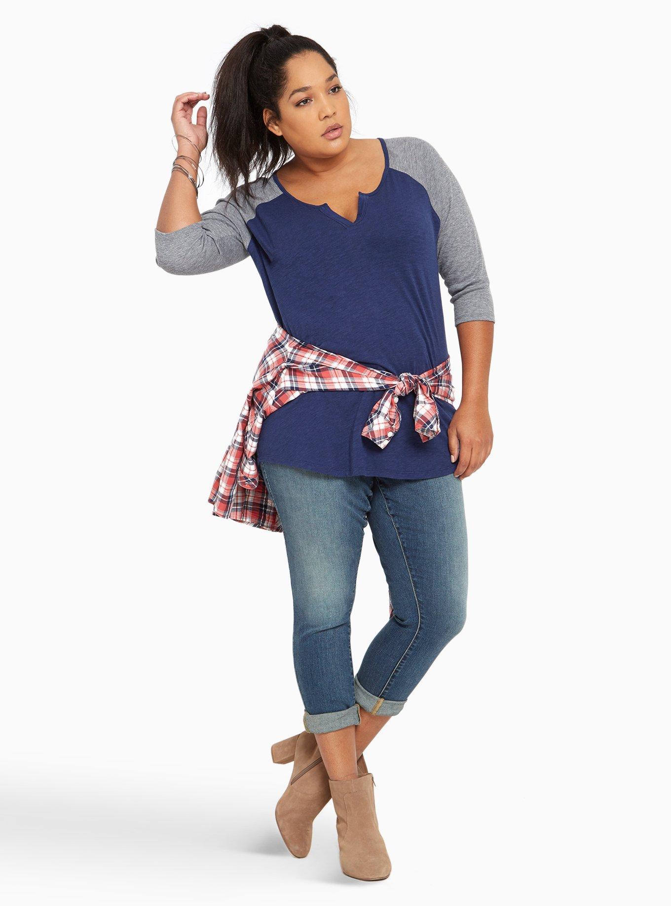 Plus Size Ribbed Knit Notch Neck Raglan Tee, DEEP BLACK, alternate