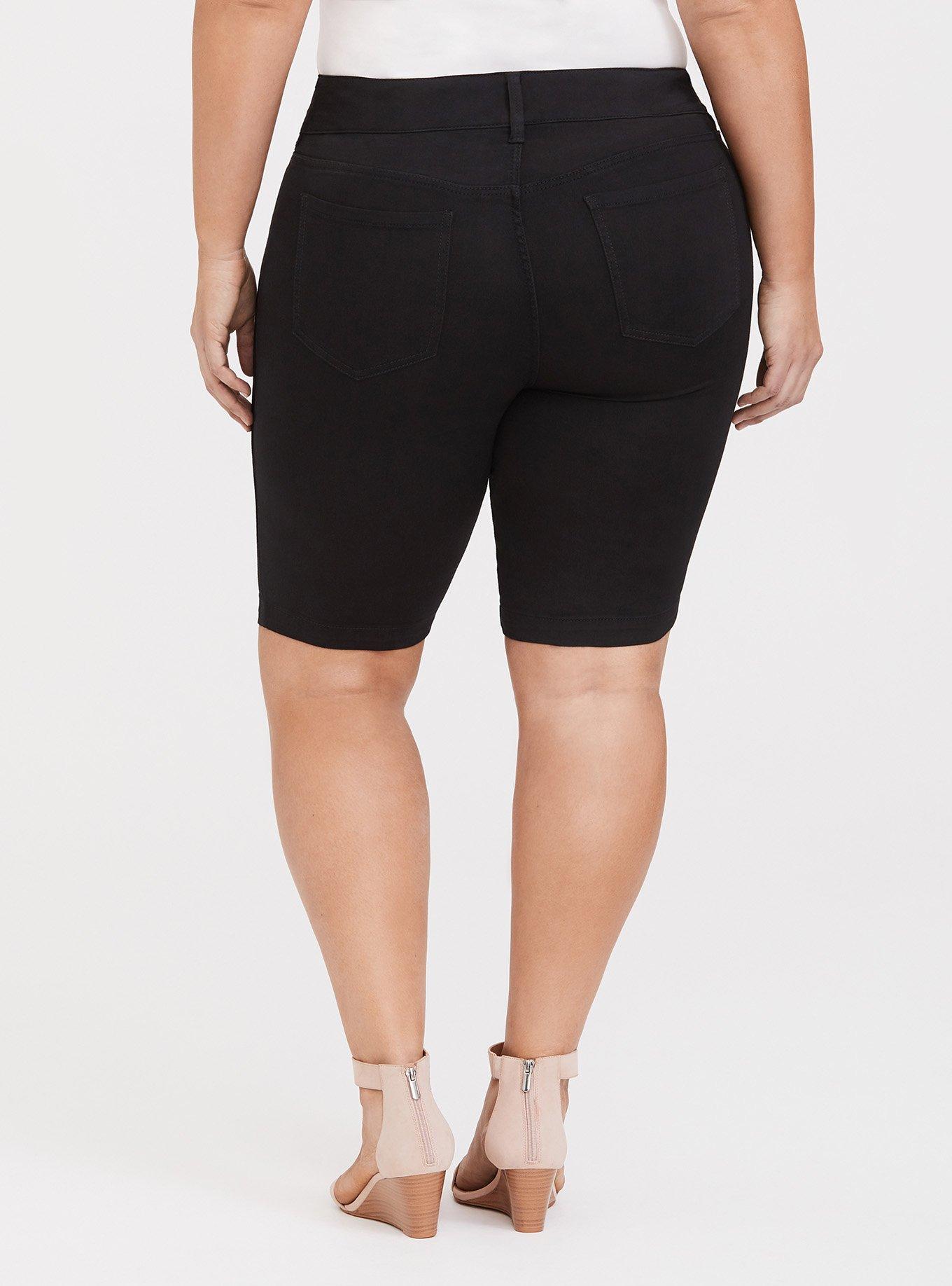 Bermuda Jegging Super Stretch High-Rise Short, BLACK, alternate