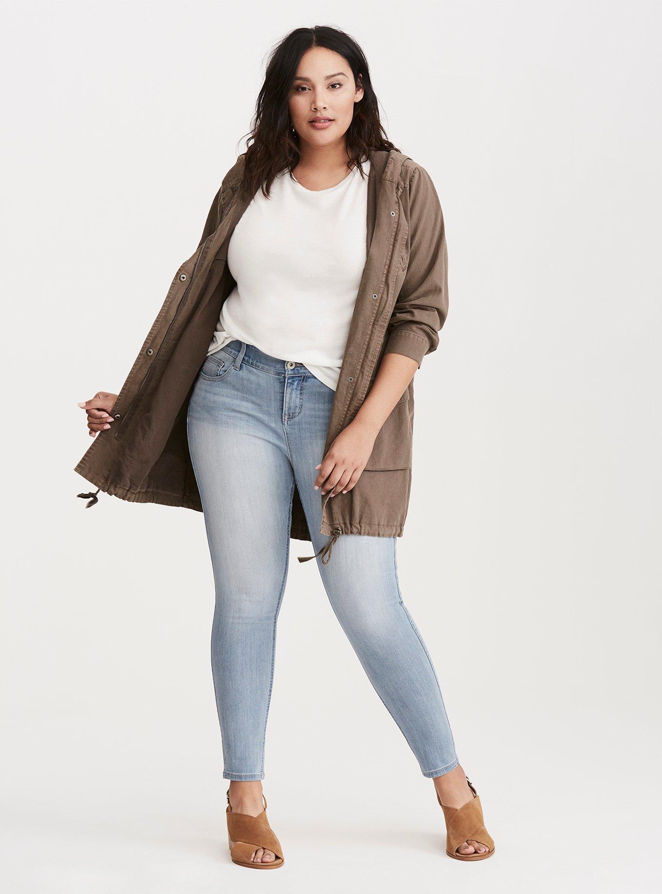 Plus Size Premium Stretch Bombshell Skinny Jeans - Light Wash, BLUE, alternate