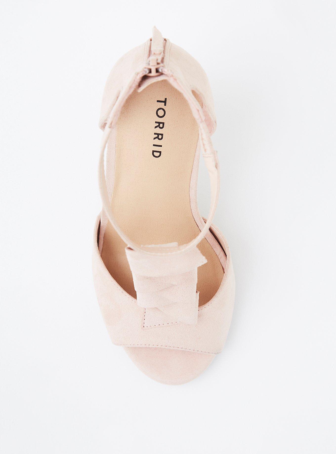 Wide width hotsell blush heels