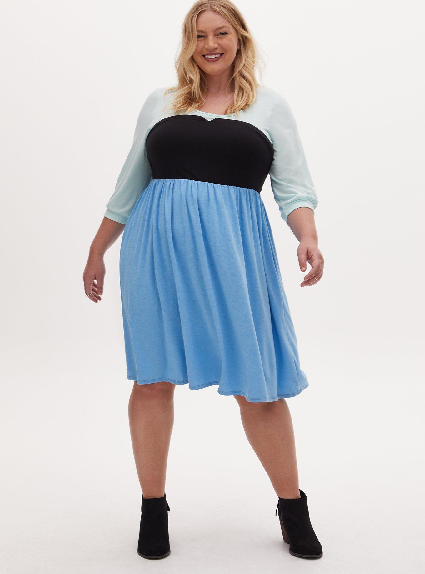 Torrid's Plus Size Cinderella Collection Is Disney Princess Fandom At It's  Finest