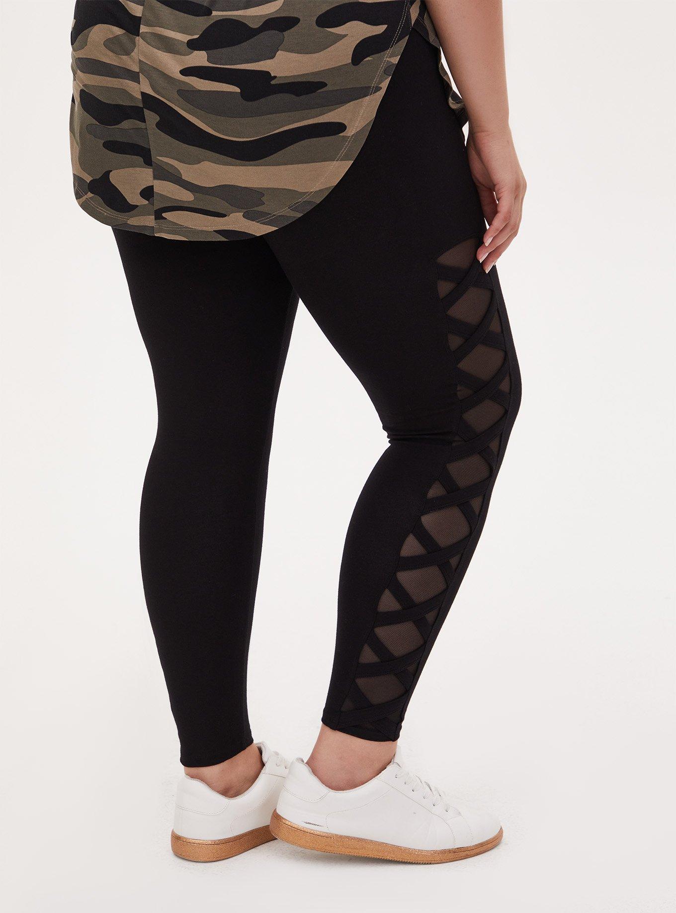 Plus Size - Black Lattice Crop Legging - Torrid