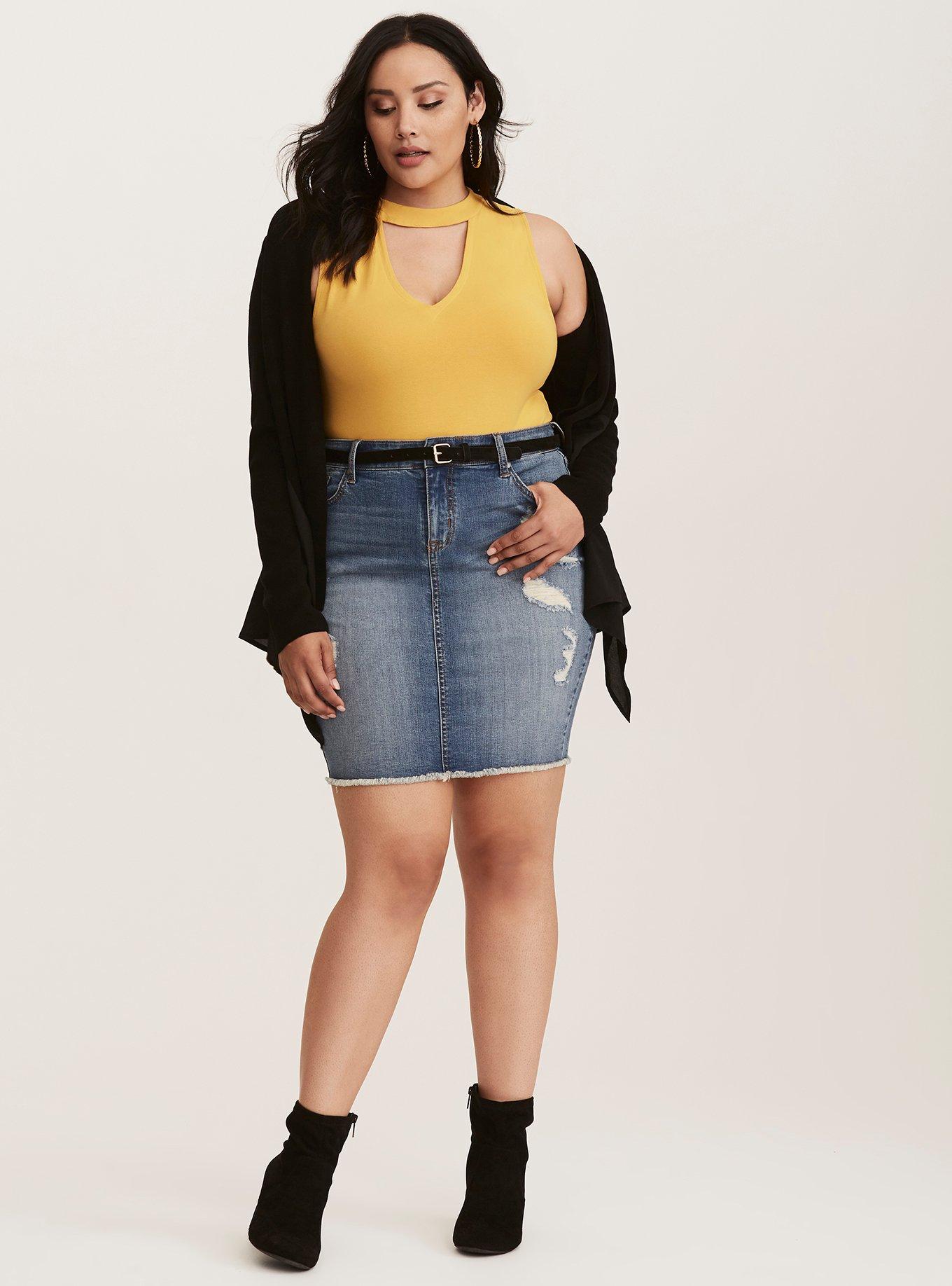 Plus Size - Denim Mini Skirt - Distressed Medium Wash - Torrid