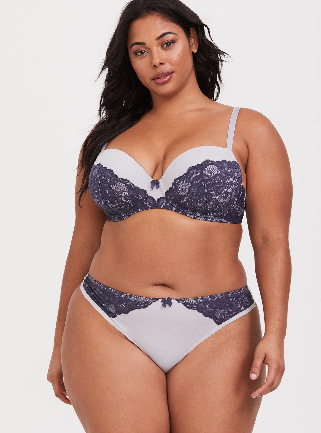 Torrid curve lace bra 40C, Adjustable