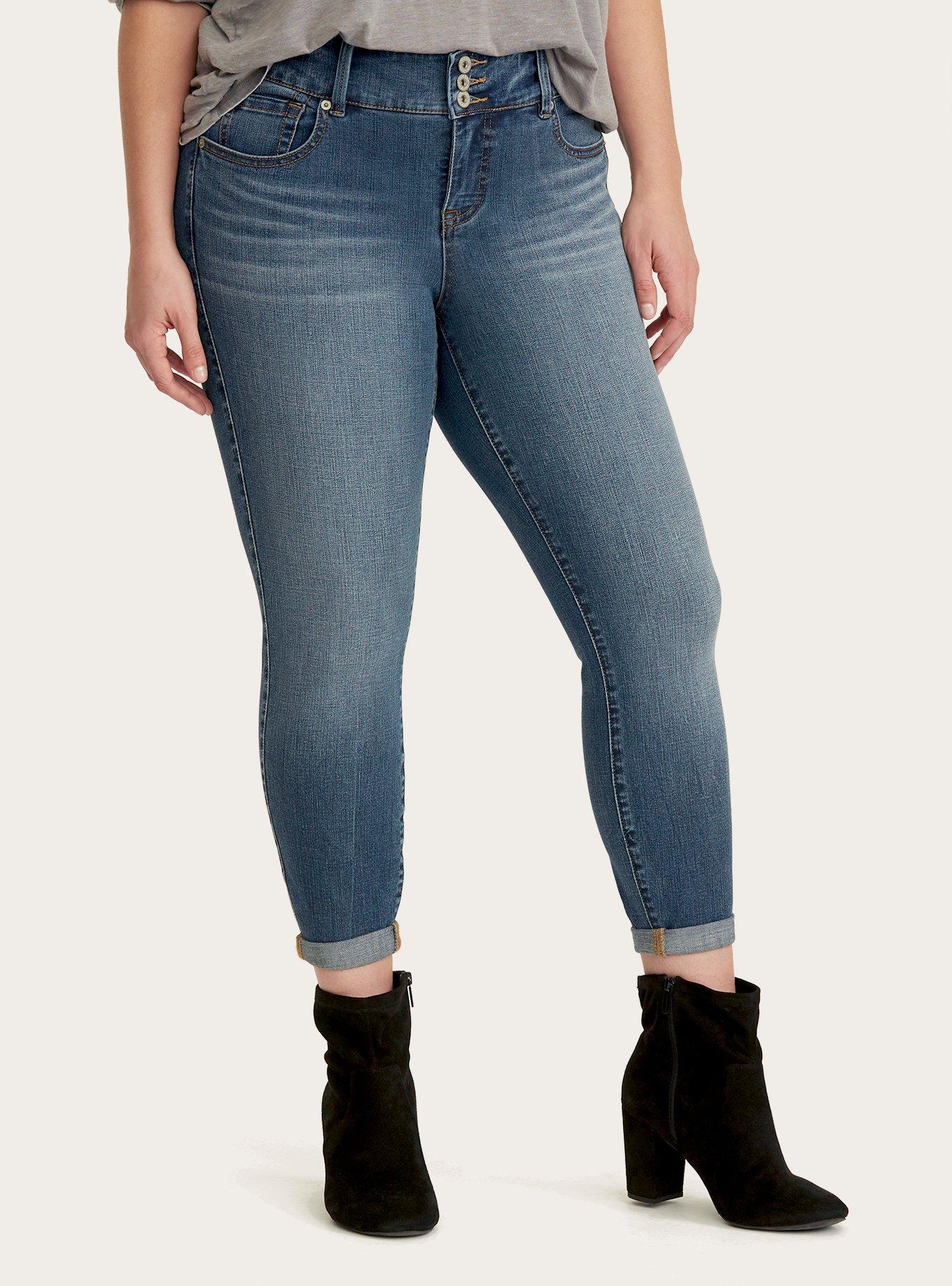 TORRID Plus Size 22 Crop Jegging - Super Stretch Medium Wash, Capris Jeans  new