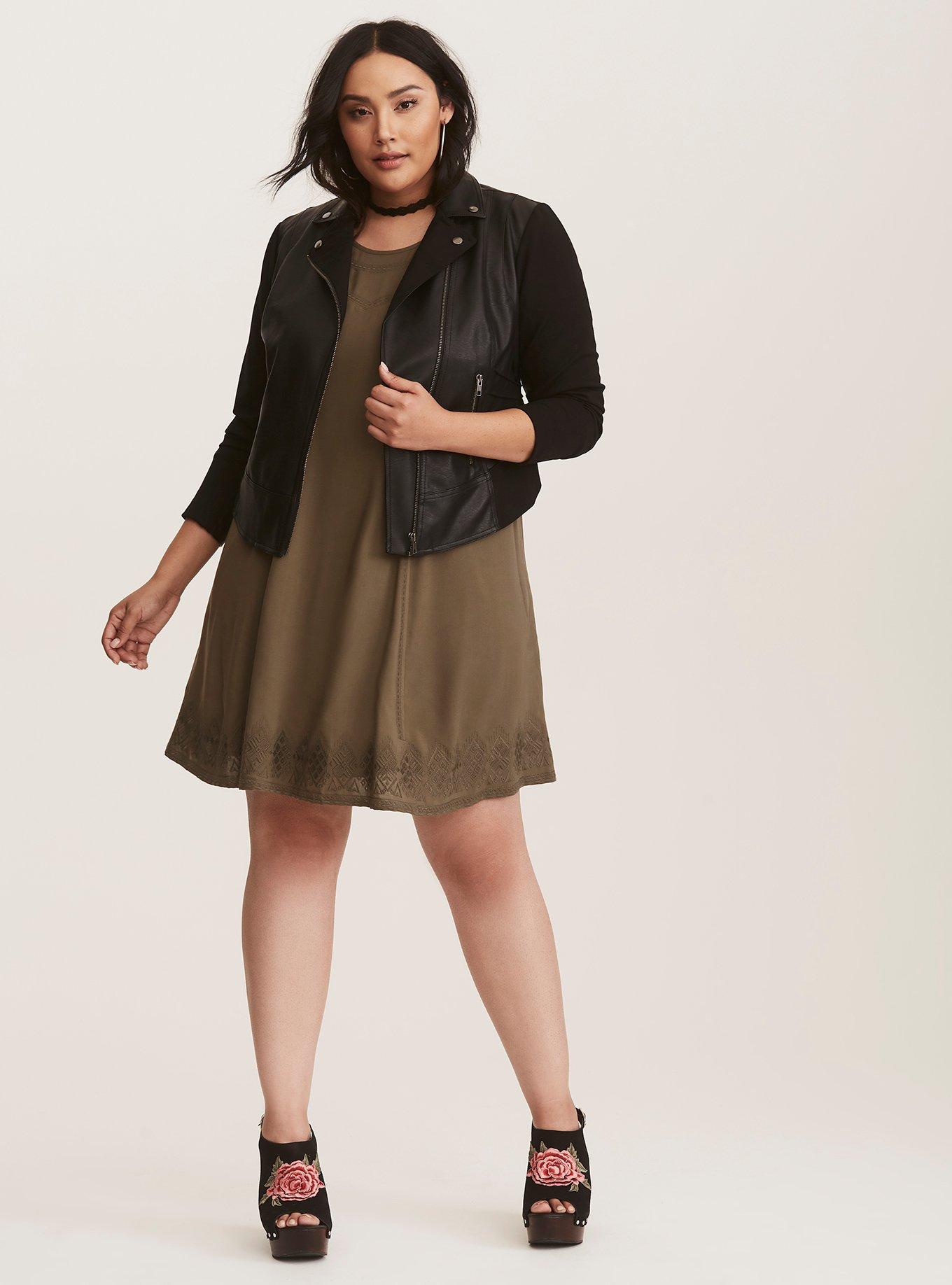 Plus Size Olive Embroidered Challis Trapeze Dress, BONSAI, alternate