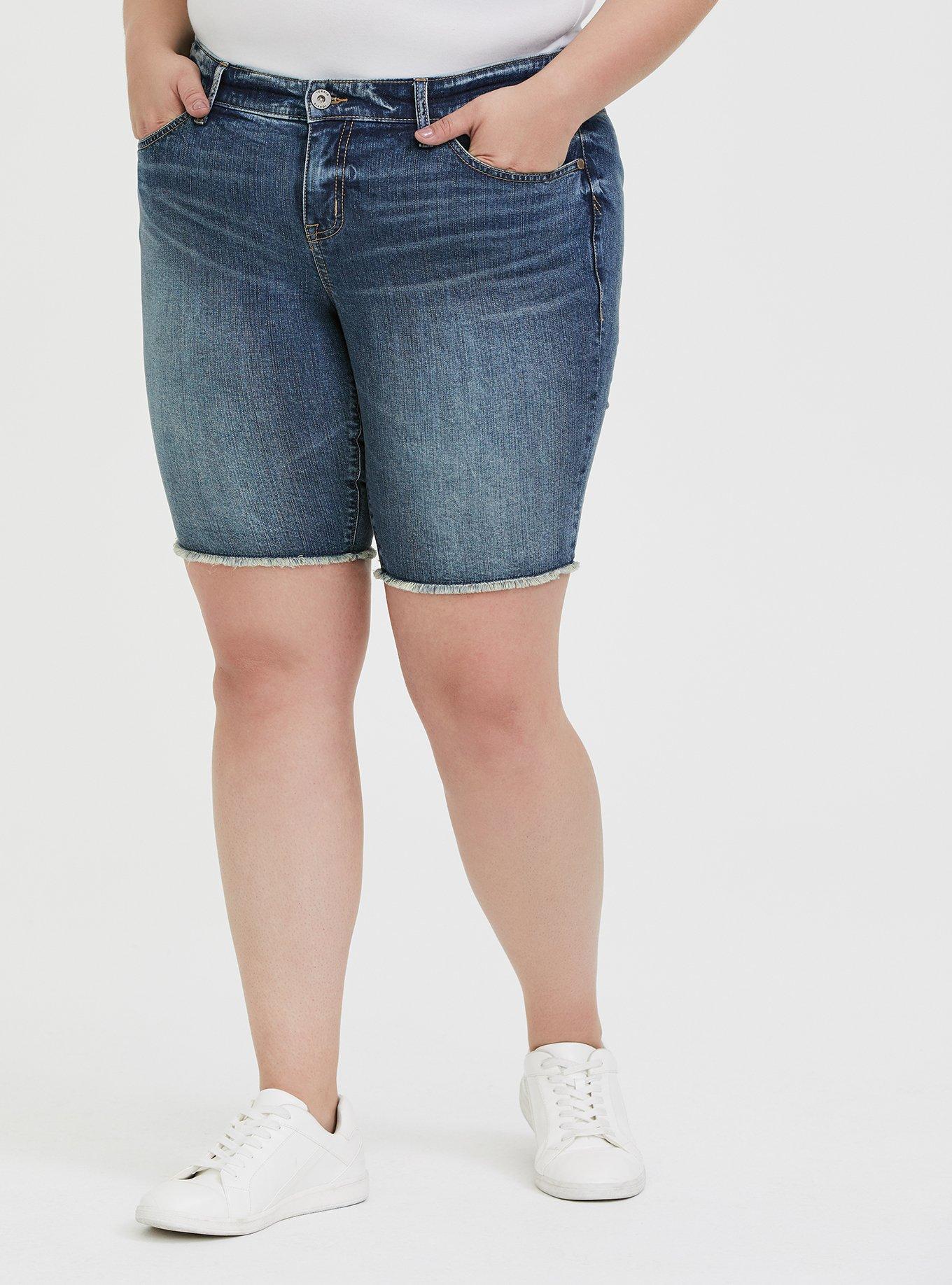 Bermuda Boyfriend Vintage Stretch Mid-Rise Short