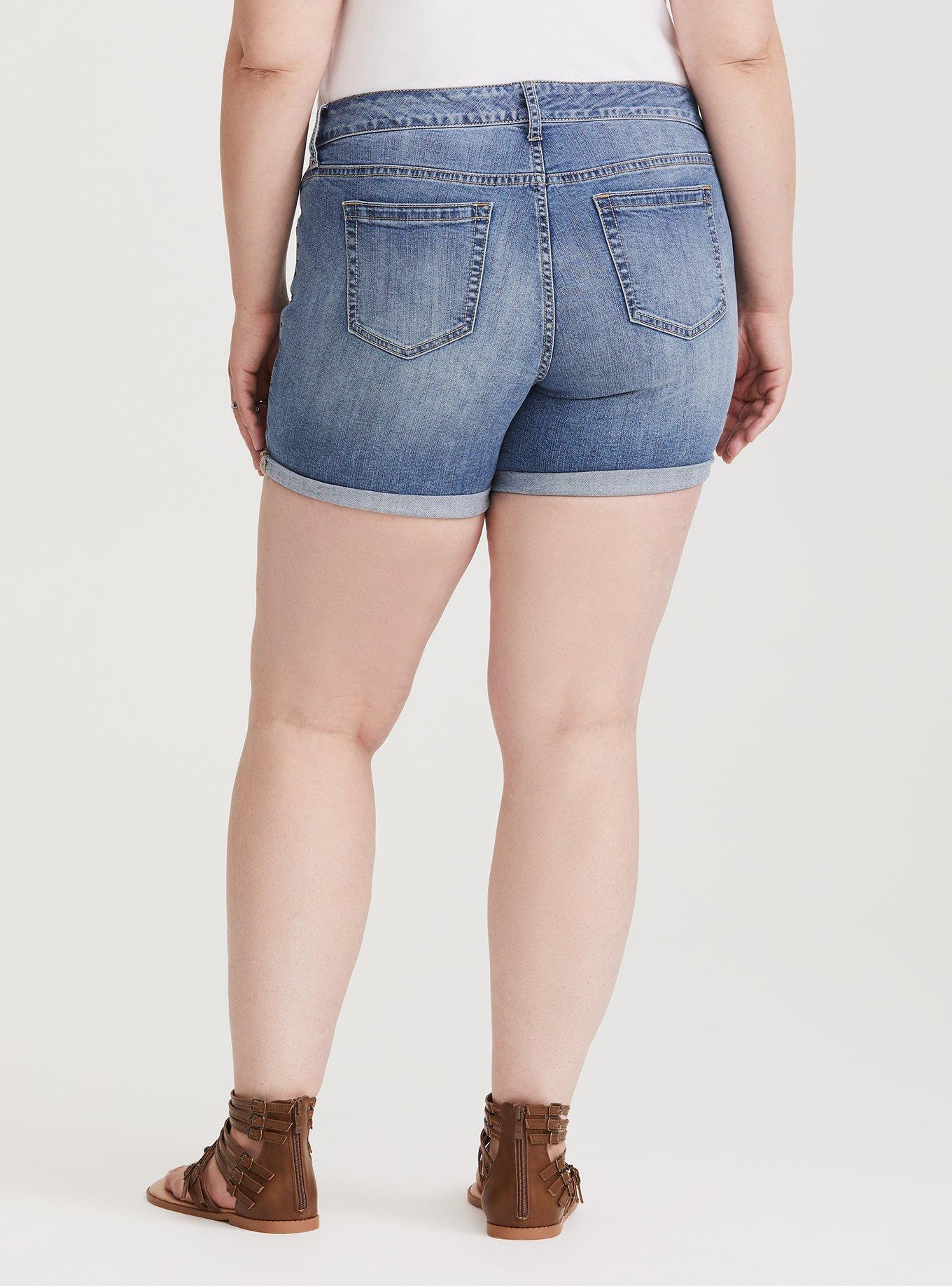 Classic Skinny Short - Vintage Stretch Light Wash, BAHAMA, alternate