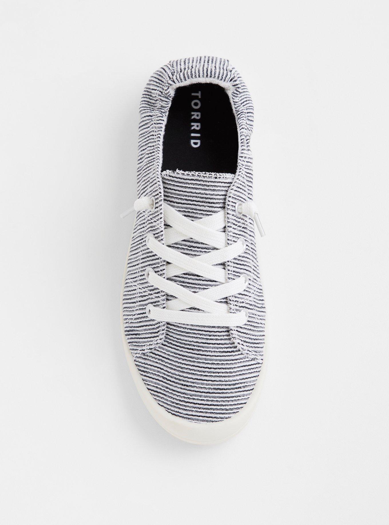 Riley Ruched Sneaker (WW