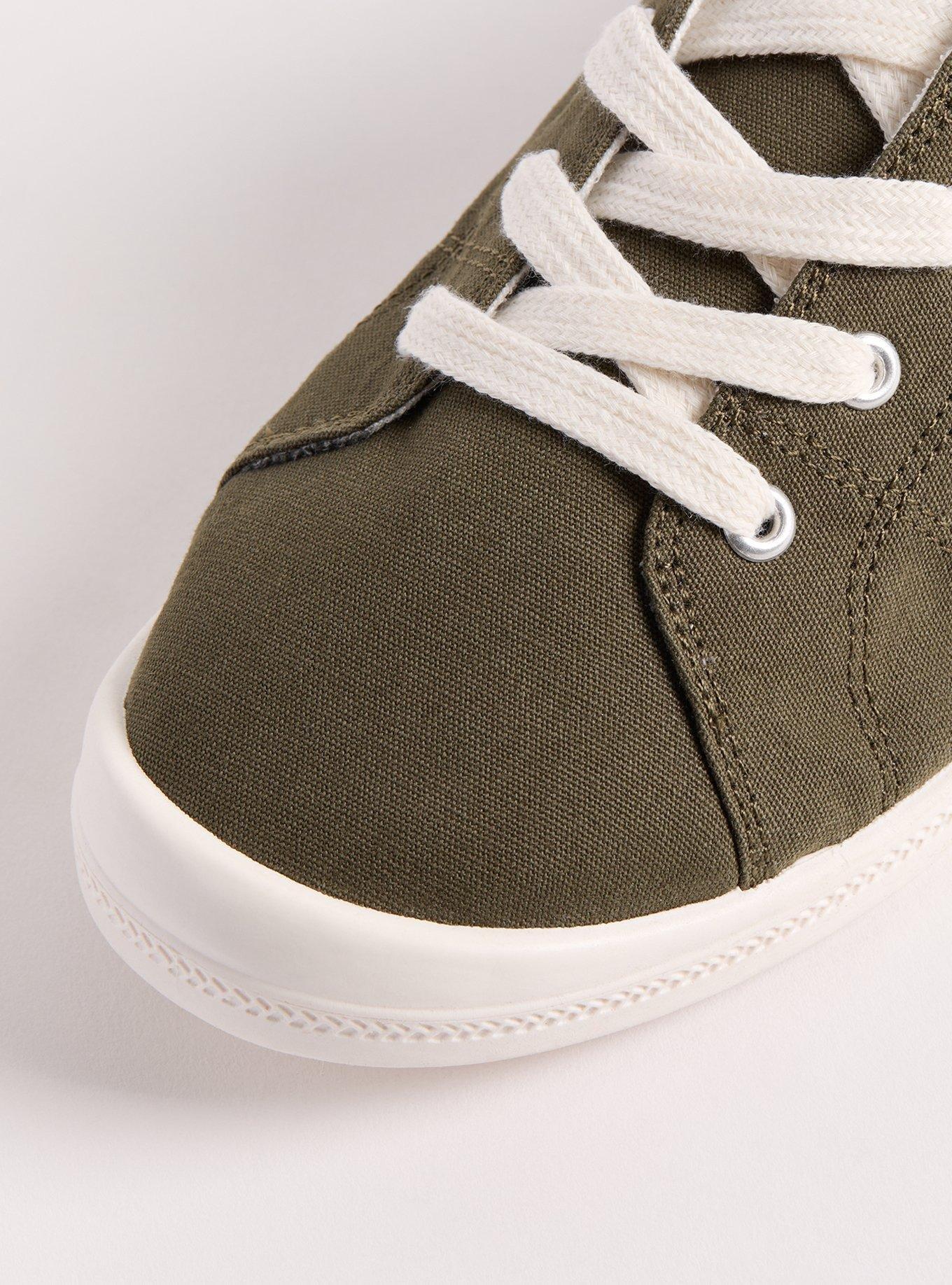 Riley Ruched Sneaker (WW)