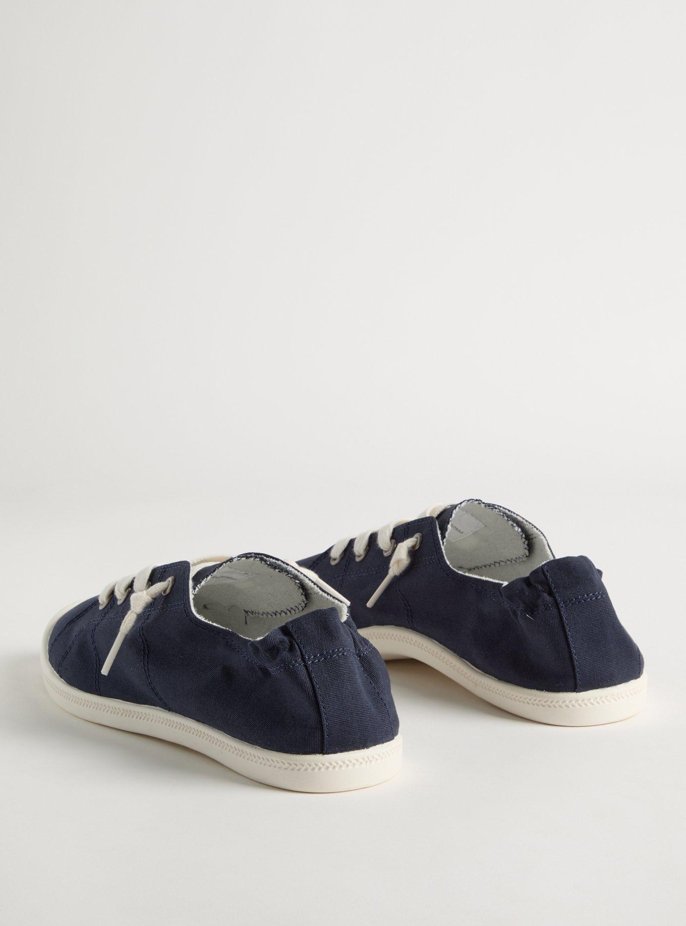 Riley Ruched Sneaker (WW)