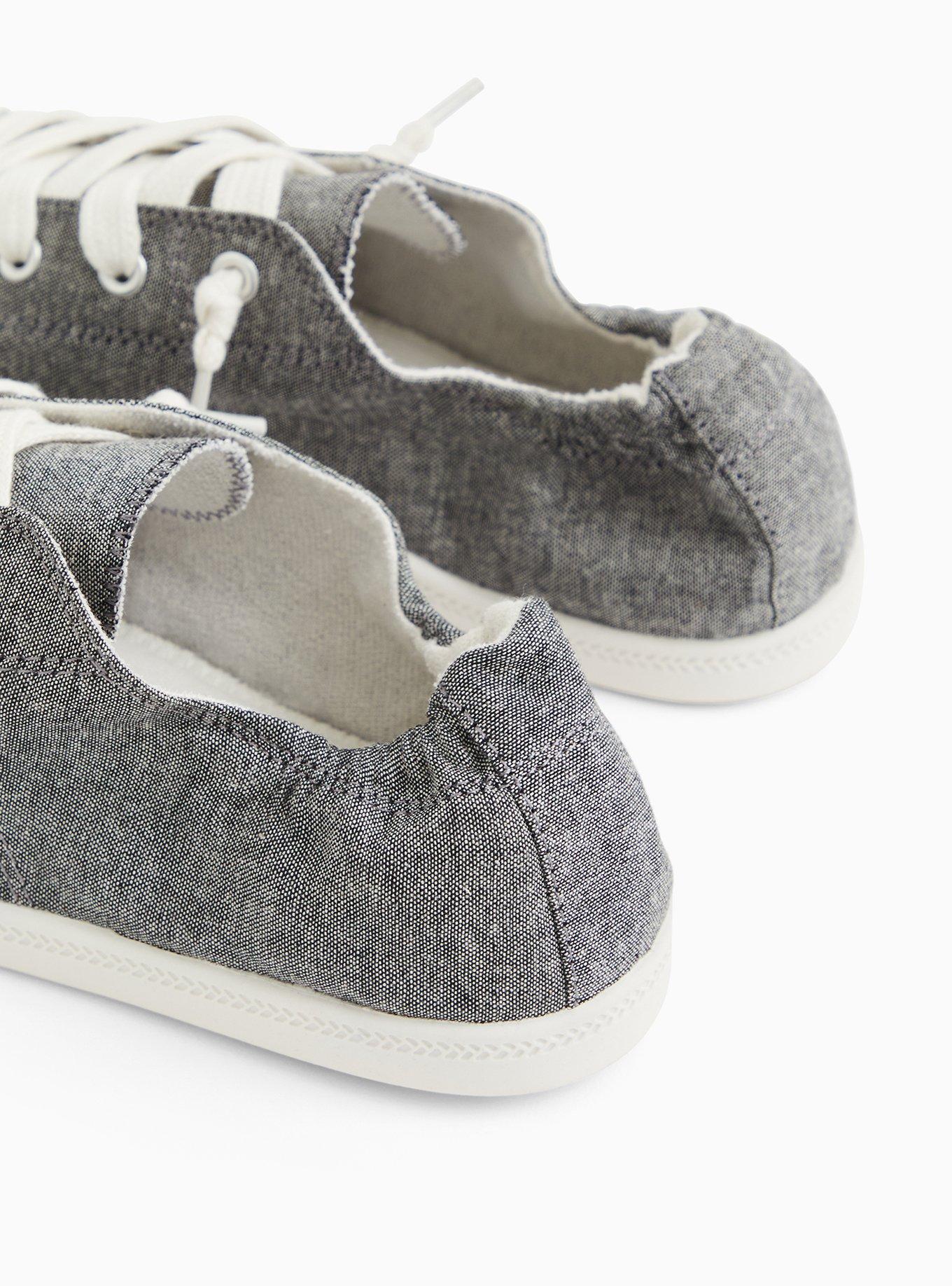 Riley Ruched Sneaker (WW)