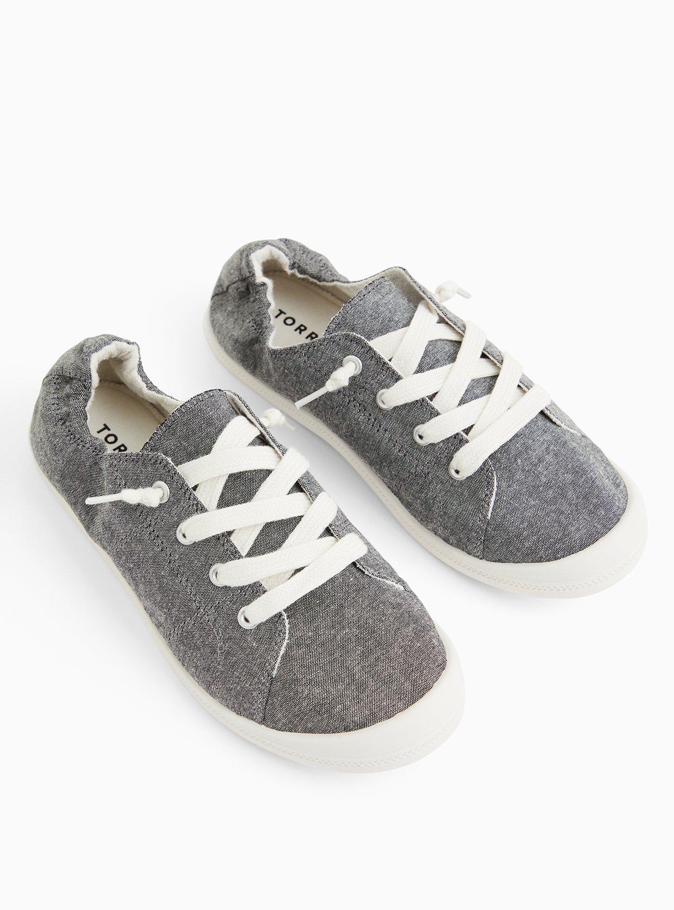 Riley Ruched Sneaker (WW)