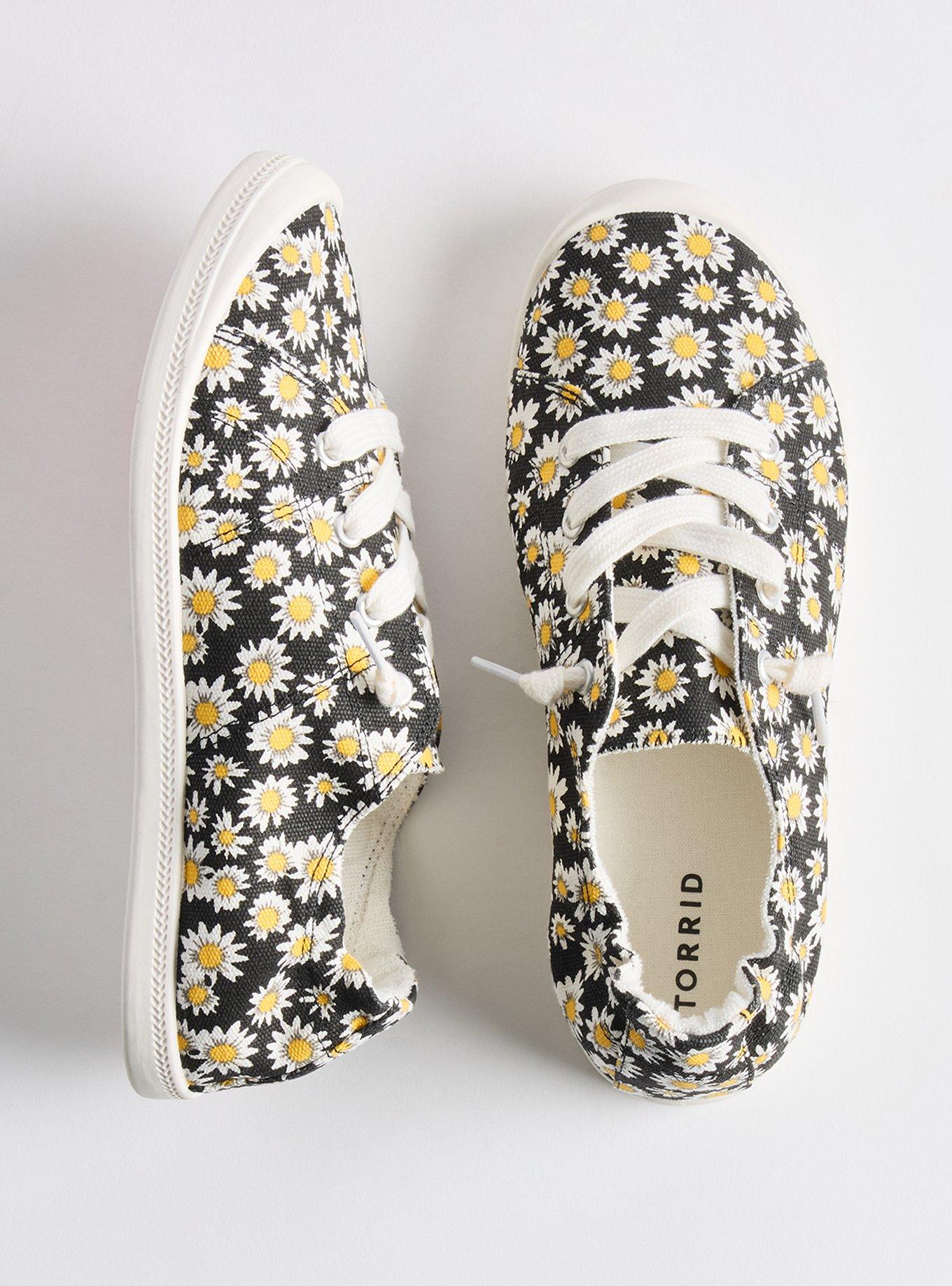 Riley Ruched Sneaker (WW), DAISY, hi-res