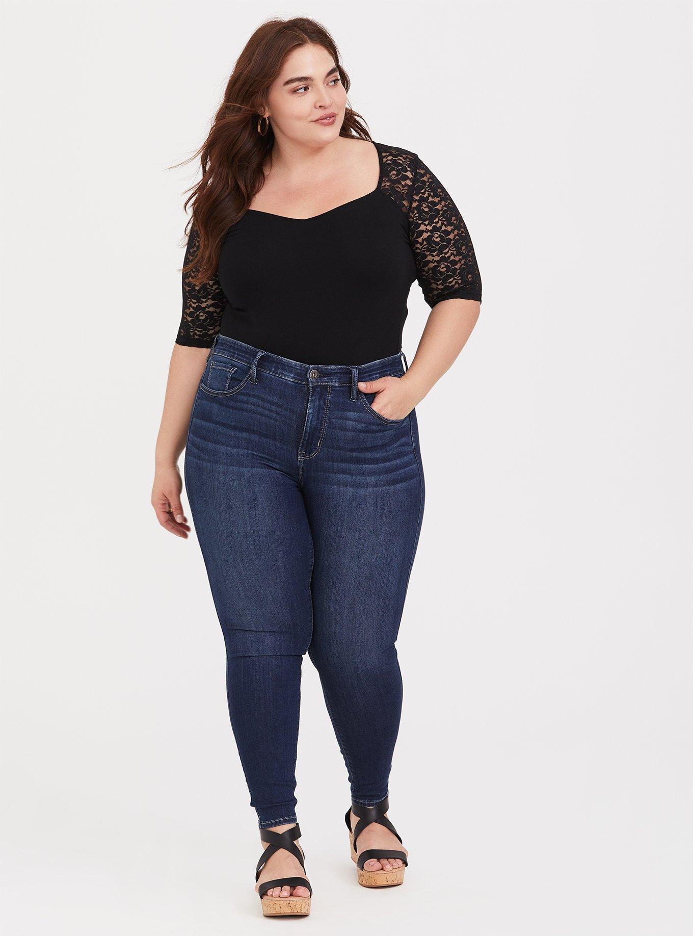 Plus Size Foxy Sweetheart Neckline Lace Sleeve Tee, DEEP BLACK, alternate