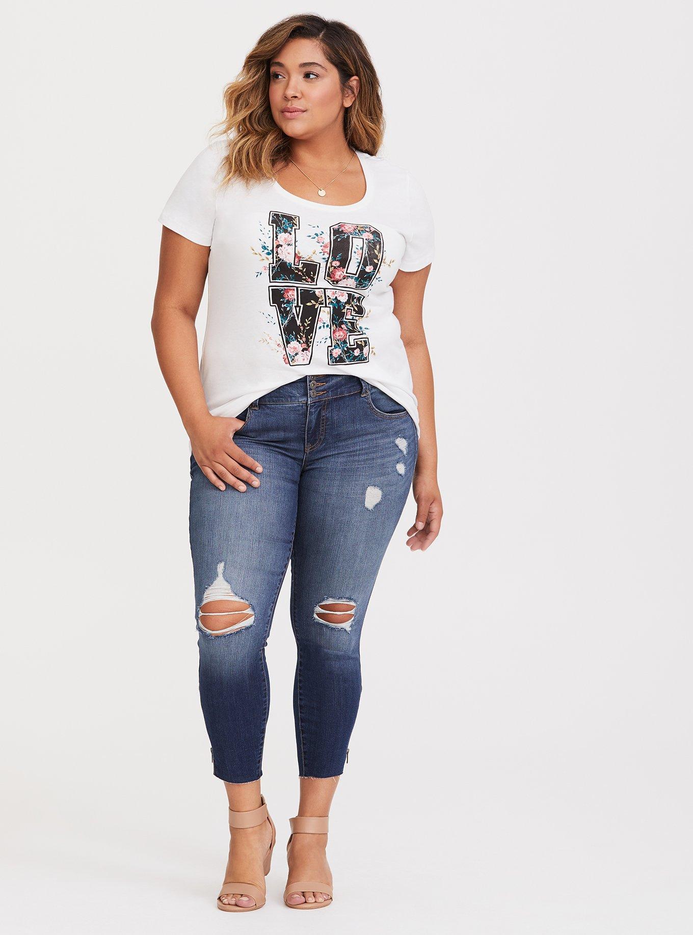 Plus Size White Floral Love Scoop Slim Fit Tee, NONEC, alternate