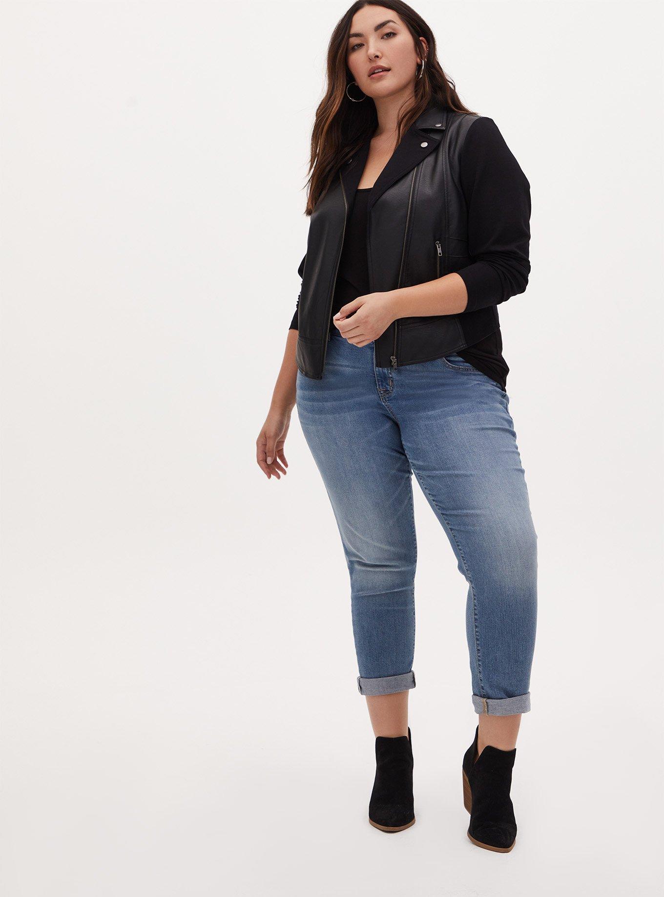 Plus Size Super Soft Scoop Neck Layering Tank, DEEP BLACK, alternate