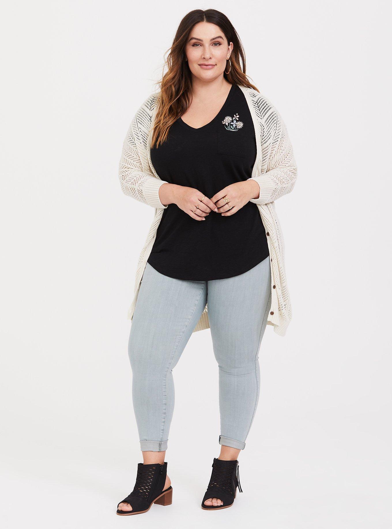 Black Blooming Skull V-Neck Tee, DEEP BLACK, alternate