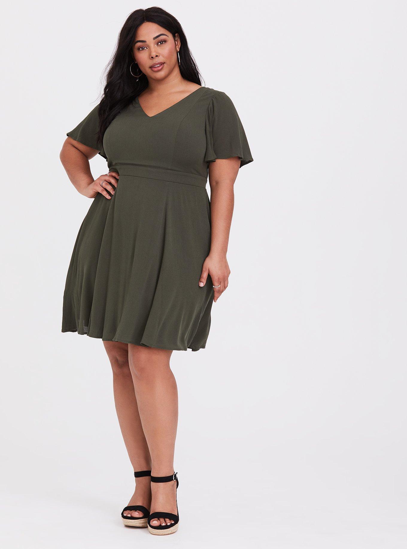 Sexy, Romantic OR Spicy? FASHION NOVA CURVE Plus Size Dress Haul! VDAY 2021  