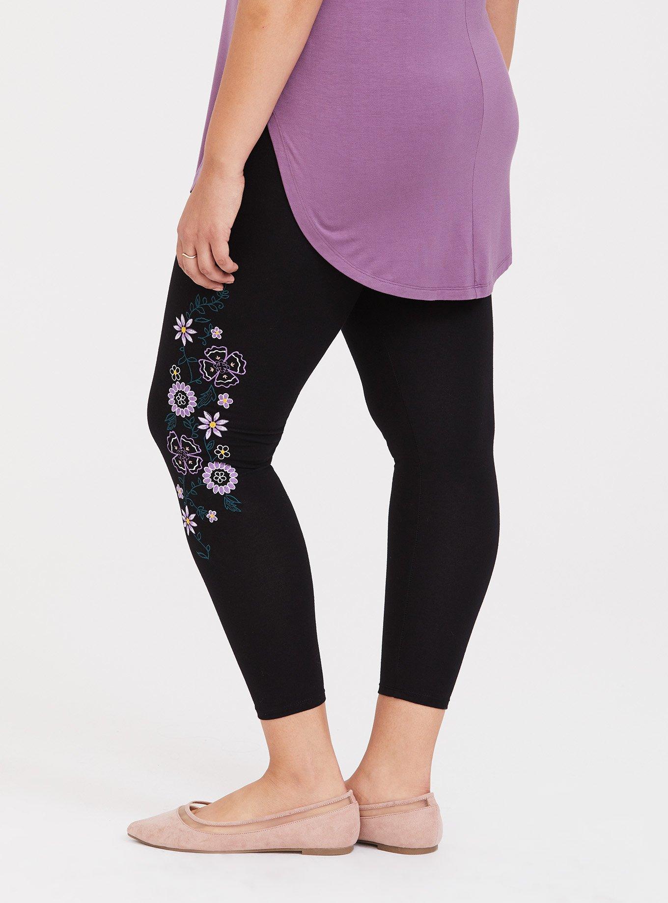 Plus Size - Crop Premium Legging - Embroidered Floral Black - Torrid
