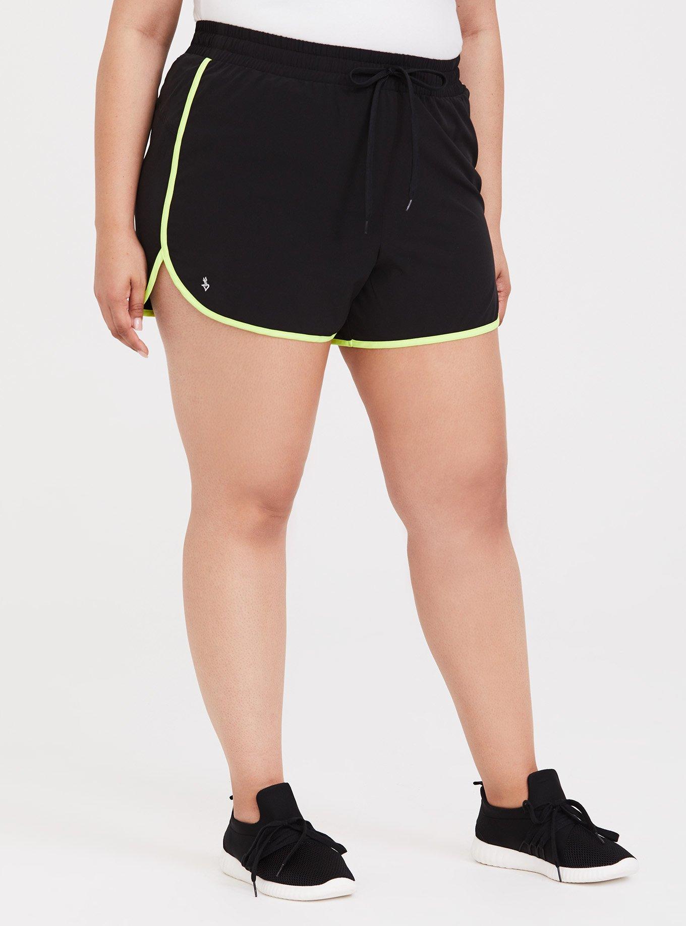 Black Wicking Active Short, , hi-res