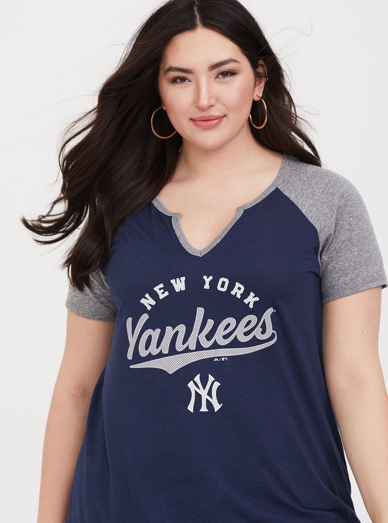 Plus Size - MLB New York Yankees Navy Classic Fit Raglan Tee - Torrid