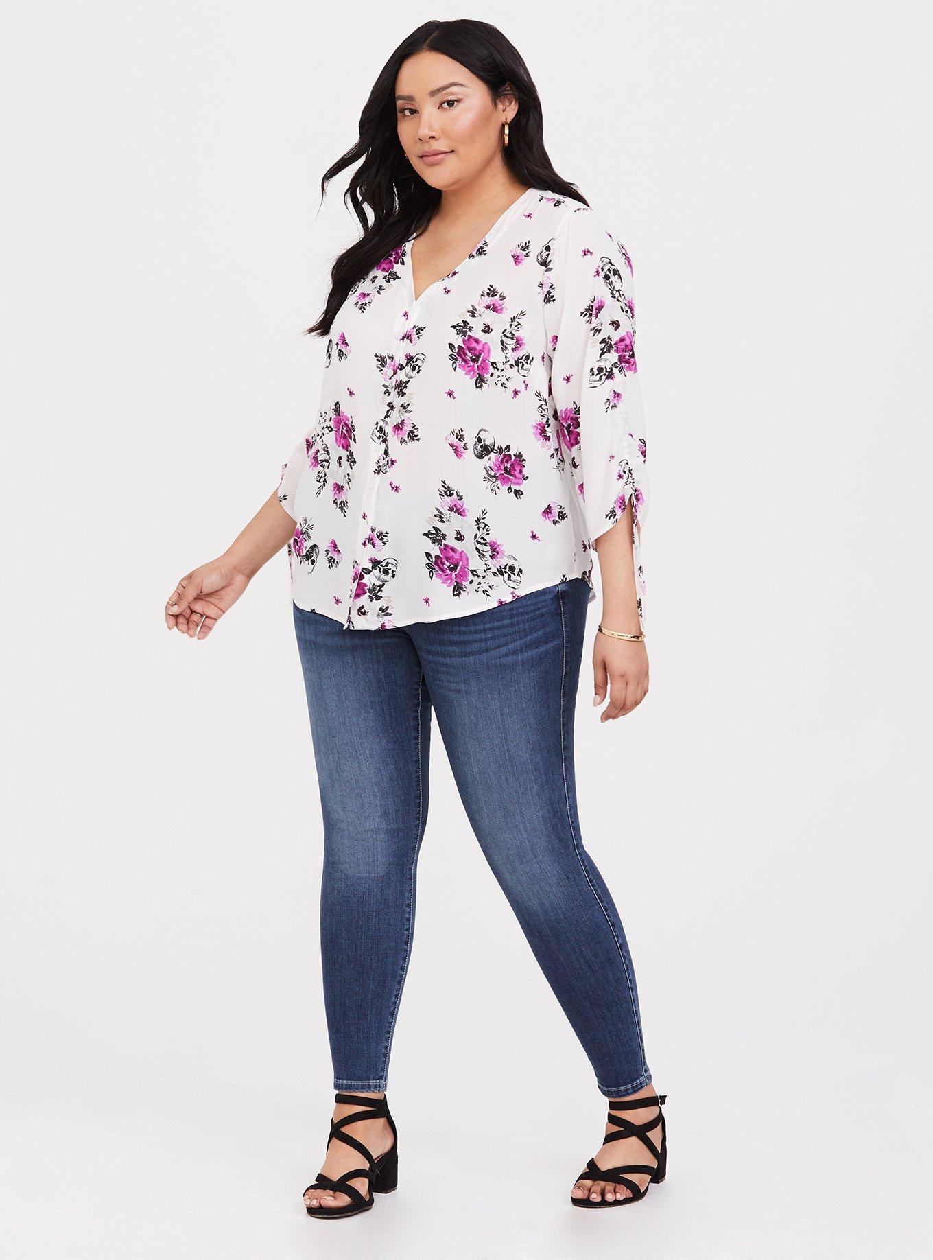 Torrid Plus 4 Vanilla Skull Print Split Neck Relaxed top Long Roll Tab Sleeve Blouse