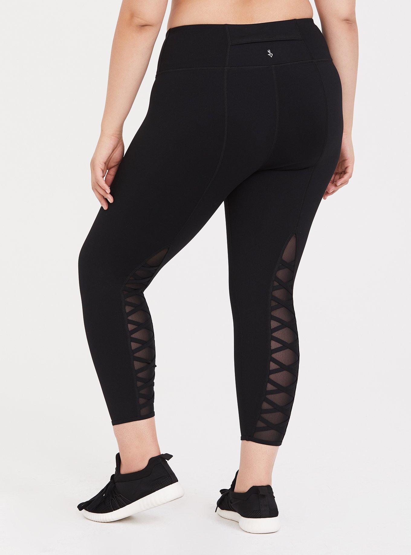 Plus Size - Black Lattice Crop Legging - Torrid