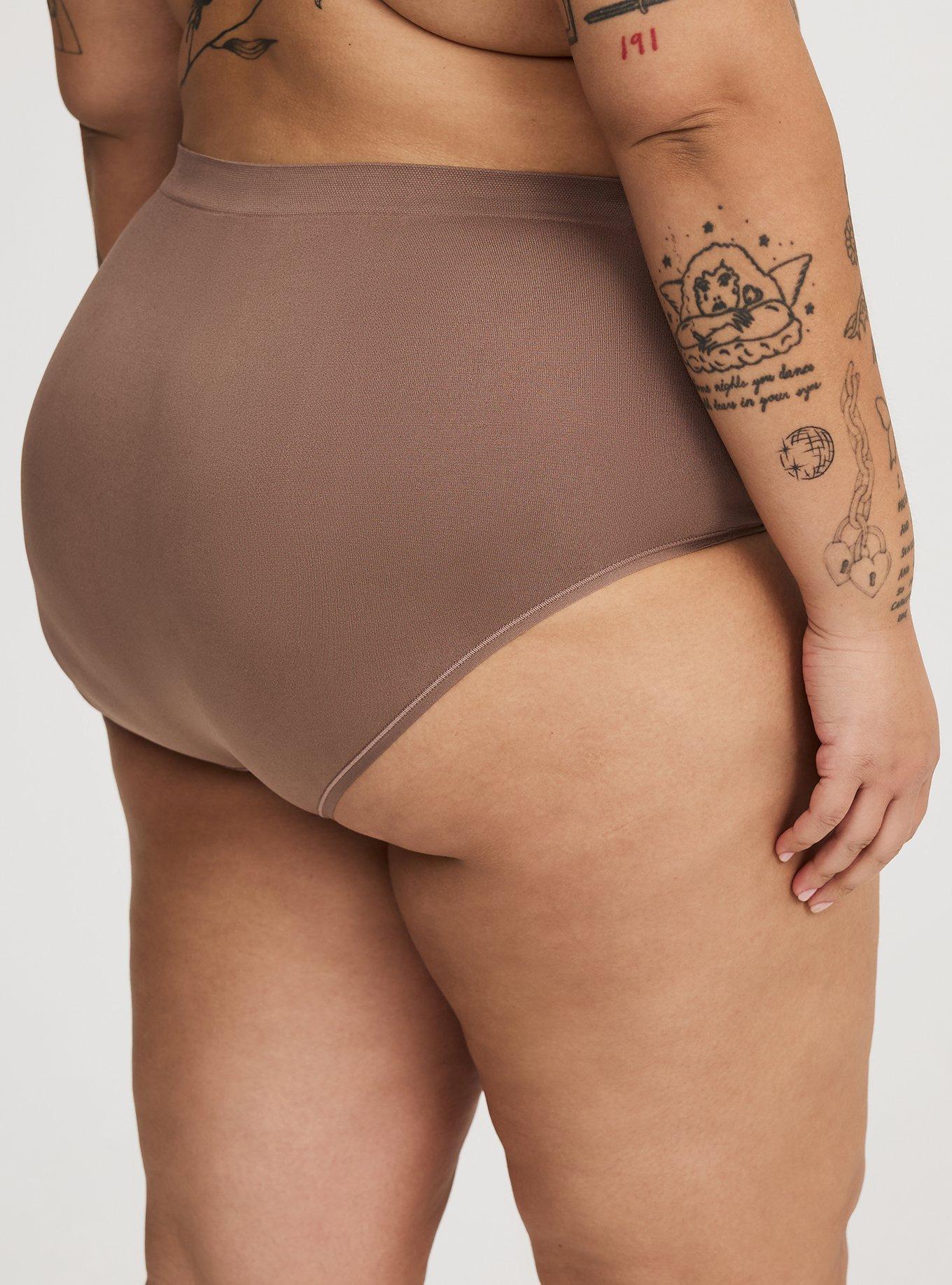 Seamless Smooth Mid-Rise Brief Panty