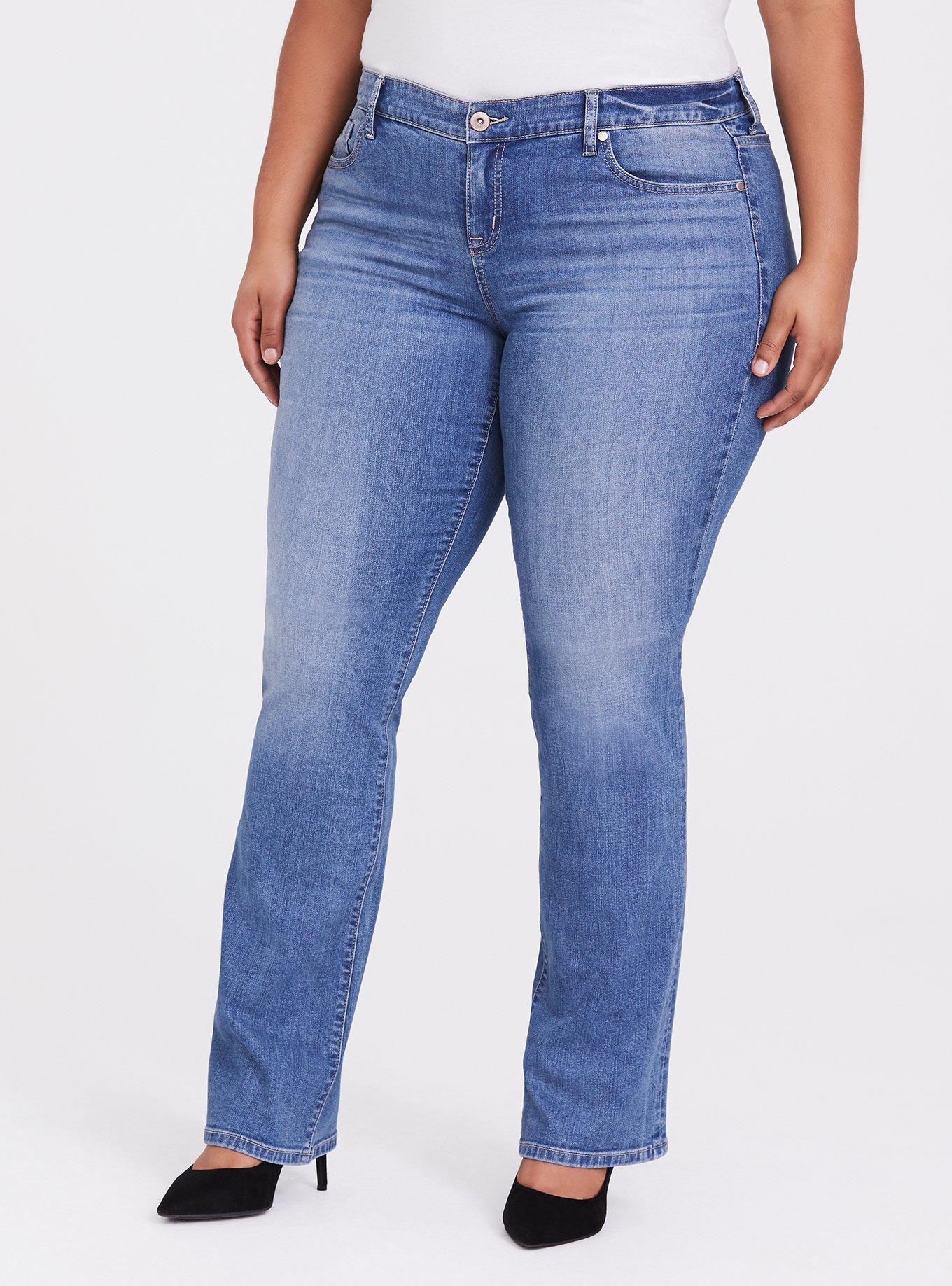 WOMEN SLIM BOOT-CUT JEAN LIGHT BLUE