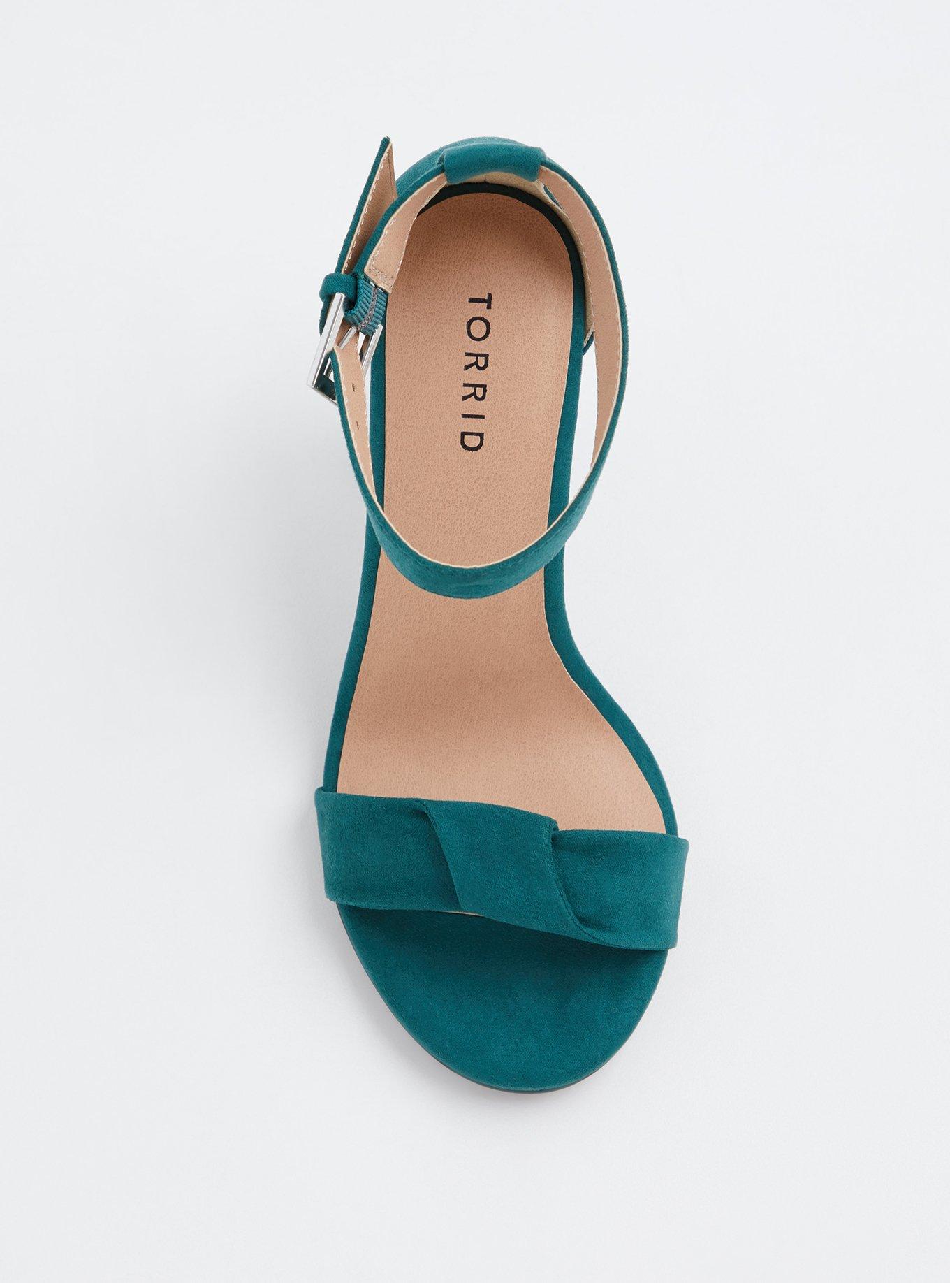 Twisted Tapered Heel Sandal (WW)