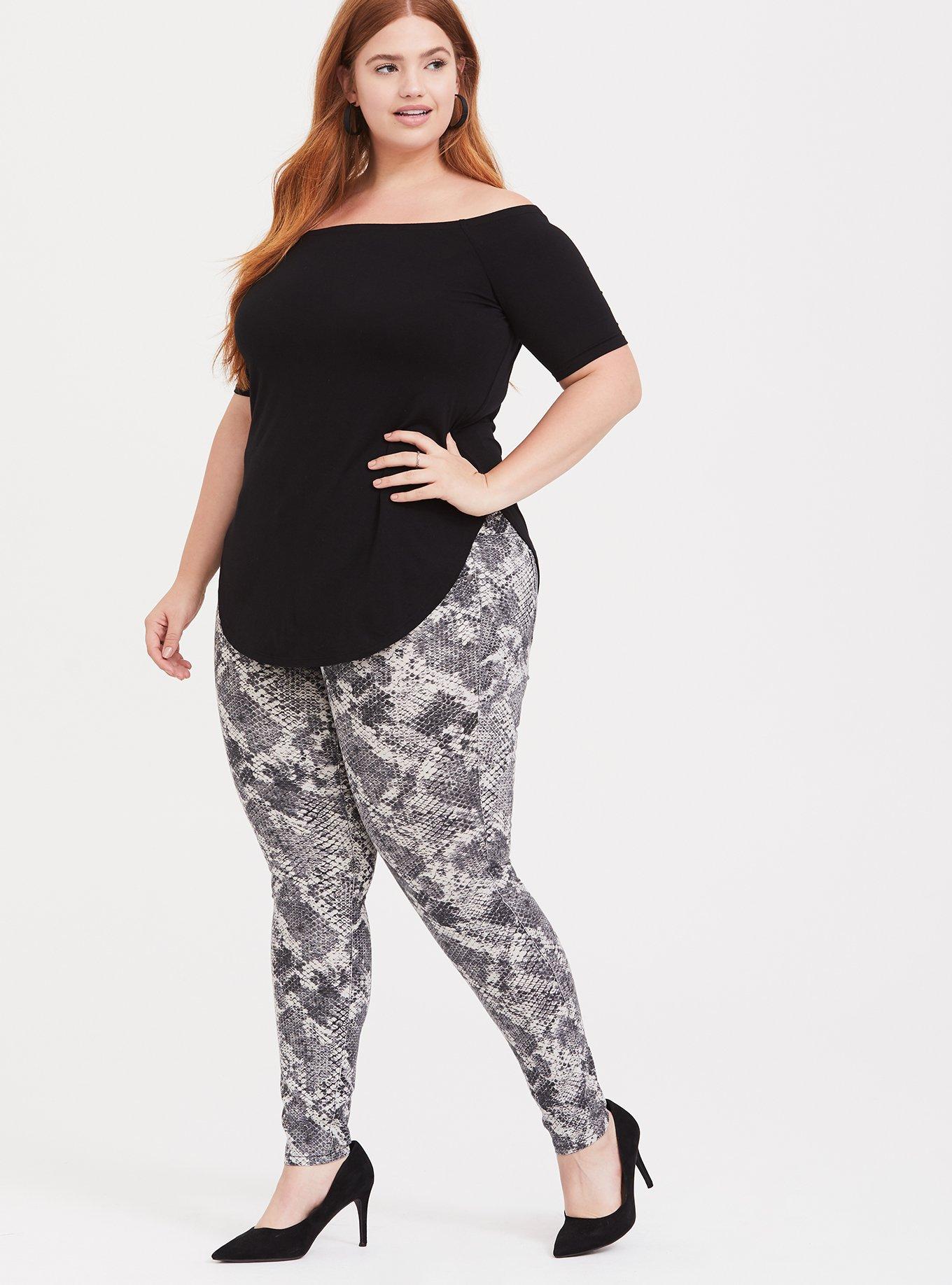 Snakeskin jeggings top