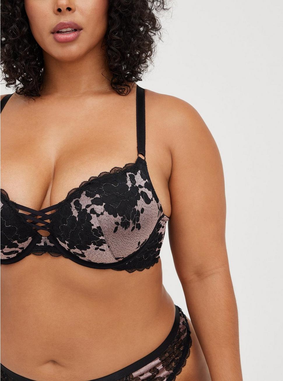 TORRID HAS THE BEST PUSH UP BRAS EVER! Just wanna give a shout out