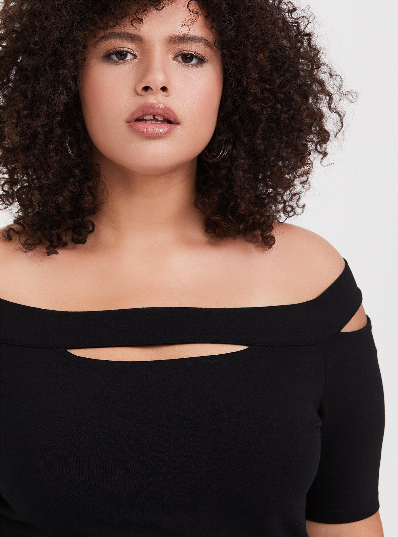 Plus Size Black Cutout Off Shoulder Foxy Tee, DEEP BLACK, alternate
