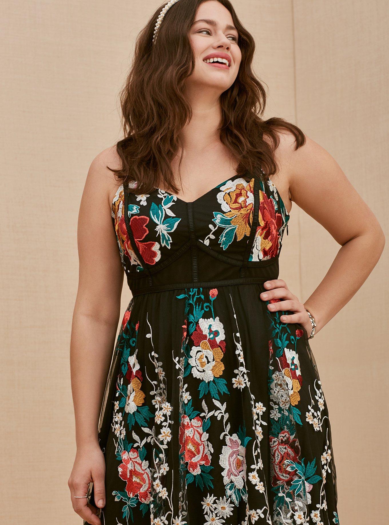 Embroidered mesh dress plus size sale