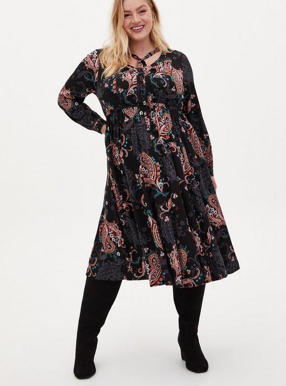 Bell sleeve Print V neck Black Plus size skater Dresses Bell sleeve Print V neck Black Plus size skater Dresses