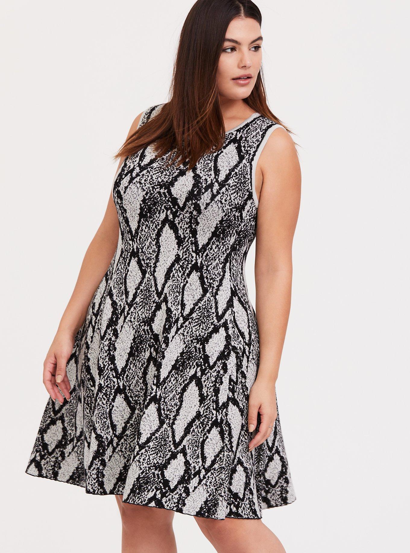 Plus Size Black Snakeskin Print Sweater-knit Trapeze Dress, , hi-res