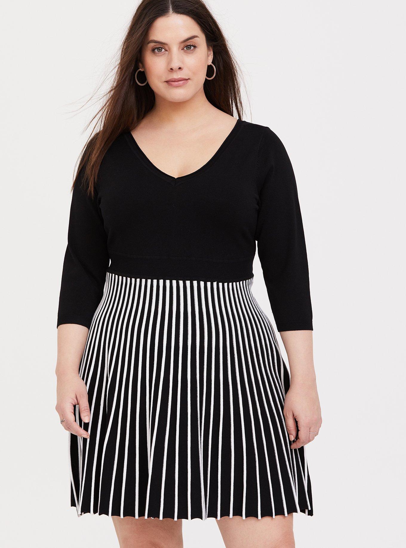 Plus size black and outlet white striped mini skirt