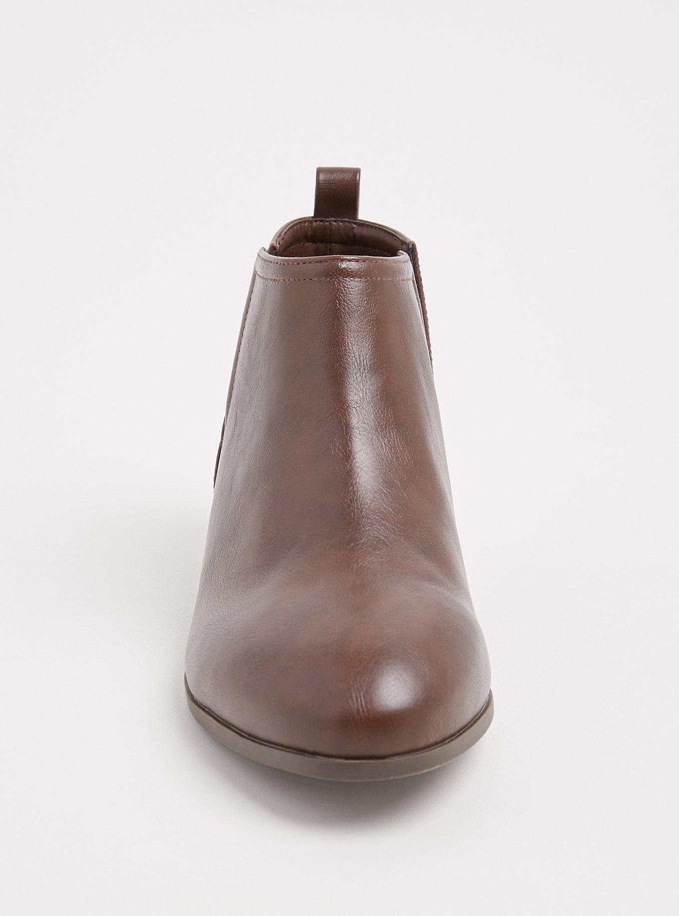 V-Cut Ankle Bootie (WW), BROWN, alternate