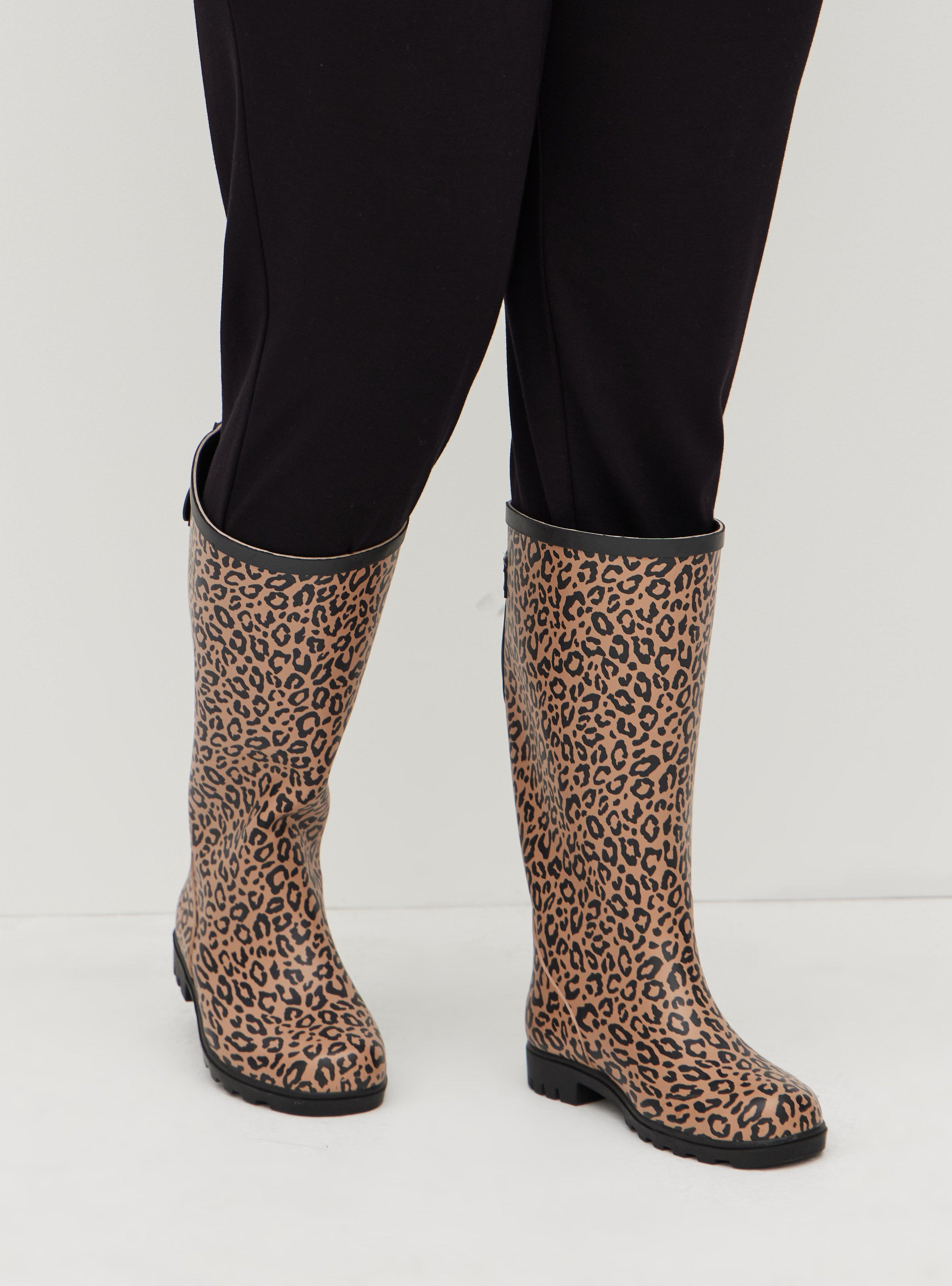 Plus size 2025 rubber boots