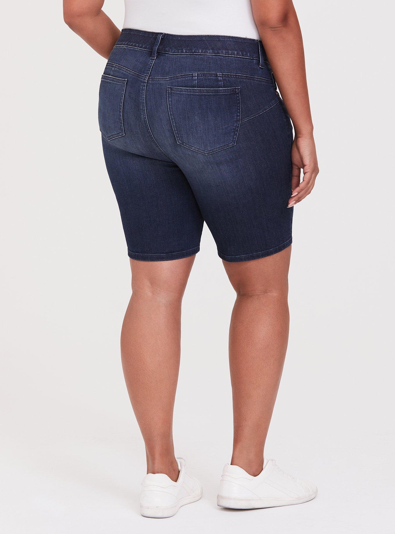 8 Inch Bombshell Premium Stretch High-Rise Short, BATTERSEA, alternate