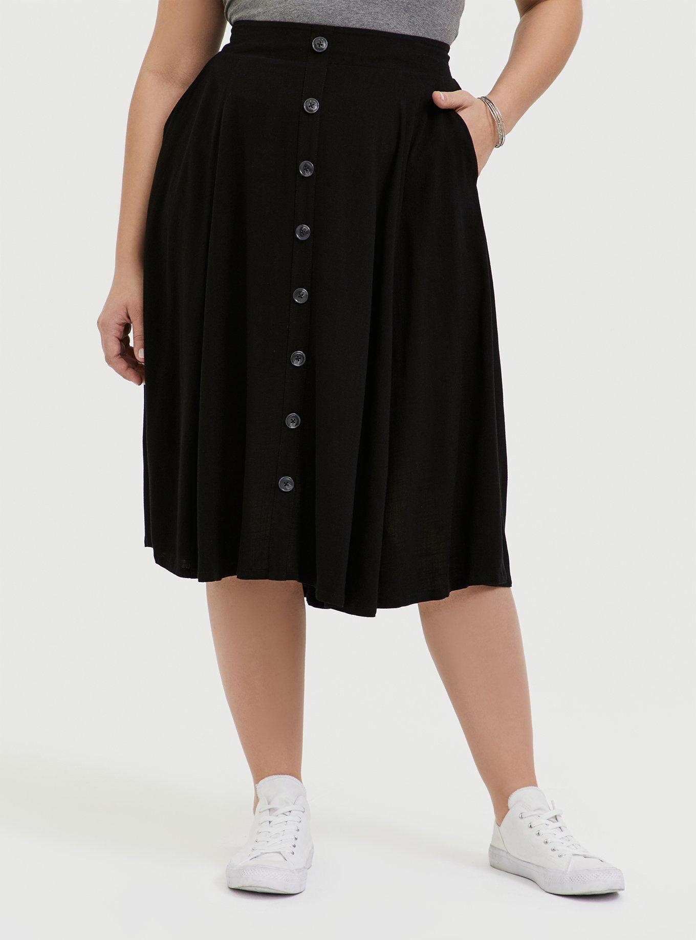 Button front outlet woven skirt