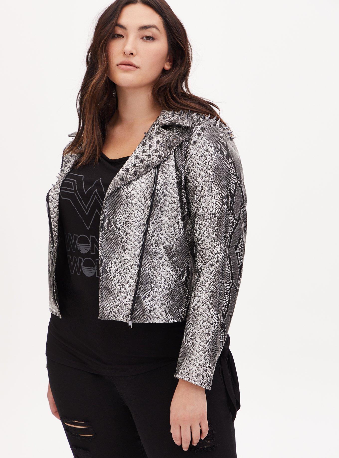 Plus Size - Wonder Woman 84 Faux Leather Grey Snakeskin Print Crop