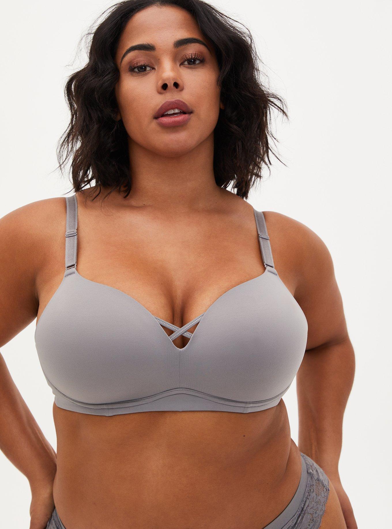 Shoppers Could Practically Sleep in This $13 Wireless Bra Thanks  to Its Perfect Fit