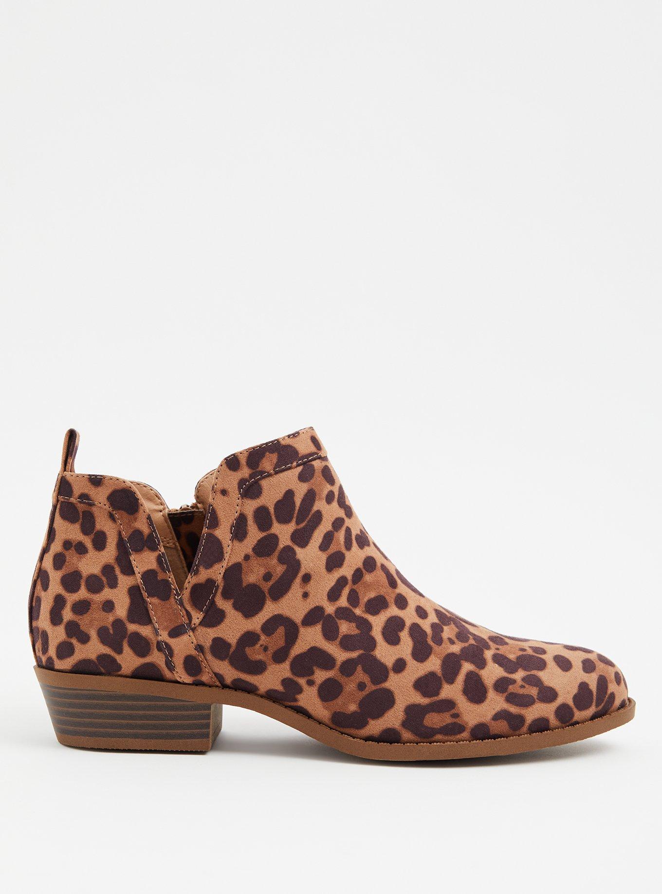 V-Cut Ankle Bootie (WW), ANIMAL, alternate