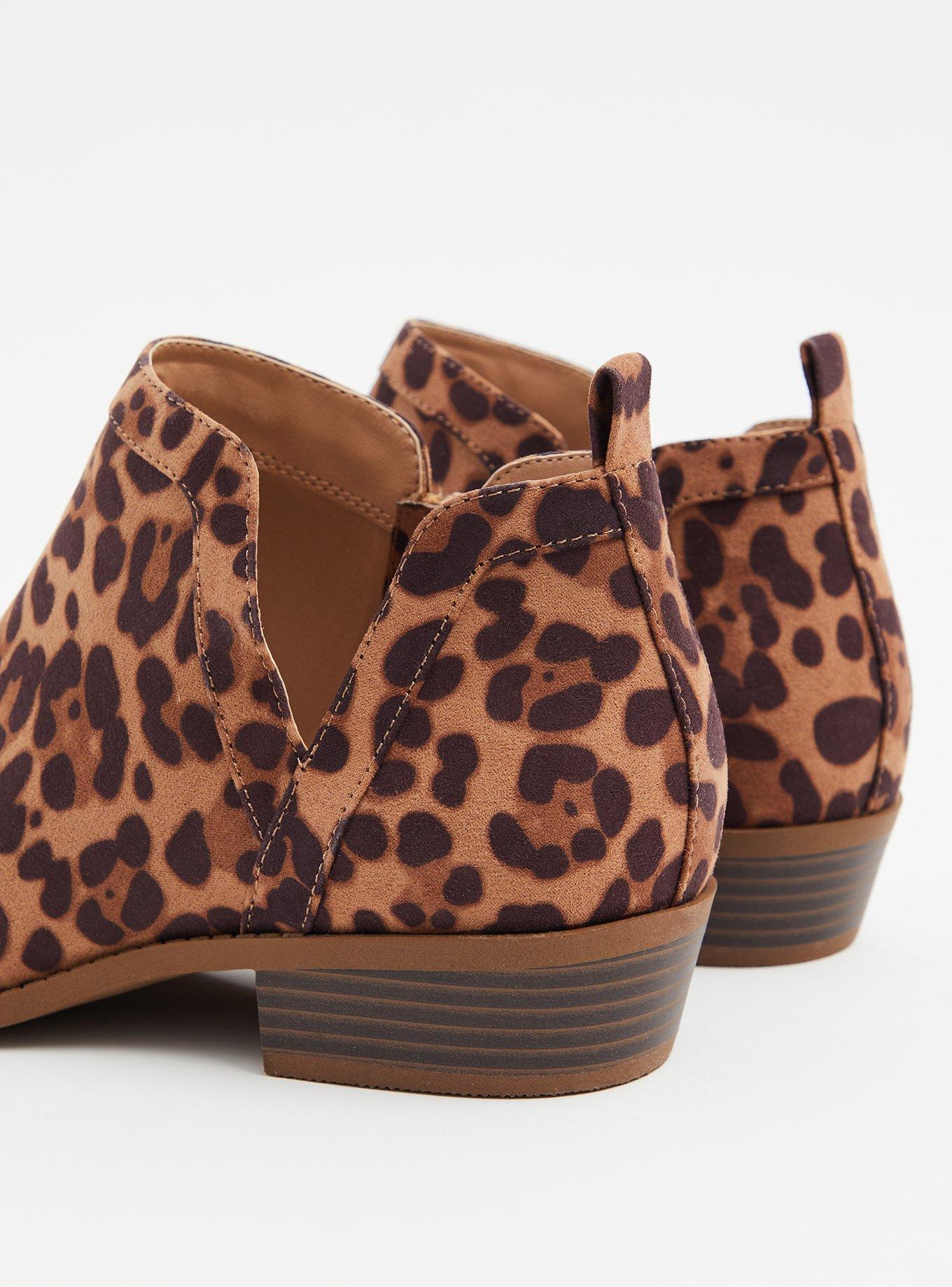 V-Cut Ankle Bootie (WW), ANIMAL, alternate